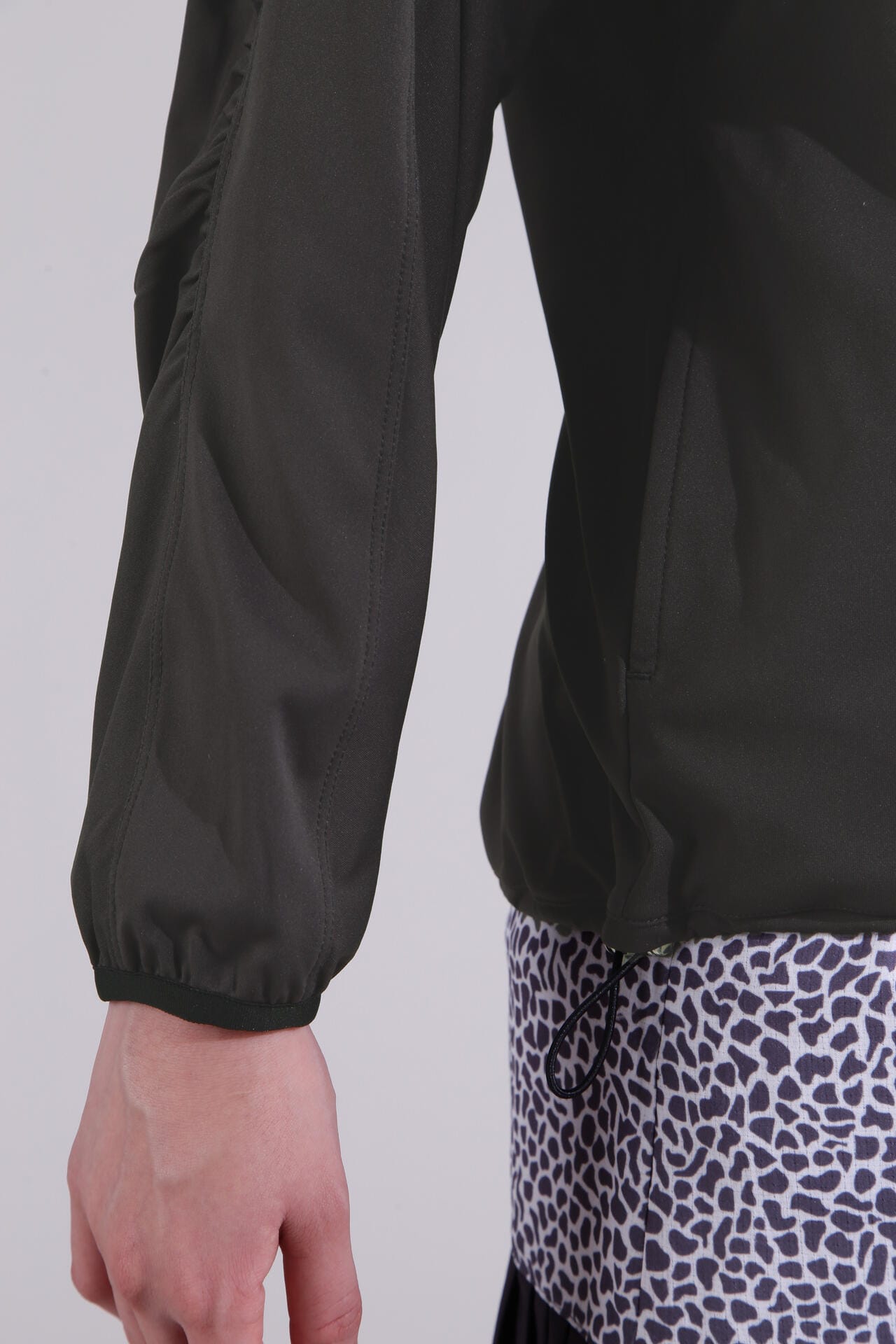 【直営店舗限定】ジャージー サンシェード ブルゾン (WOMENS)
