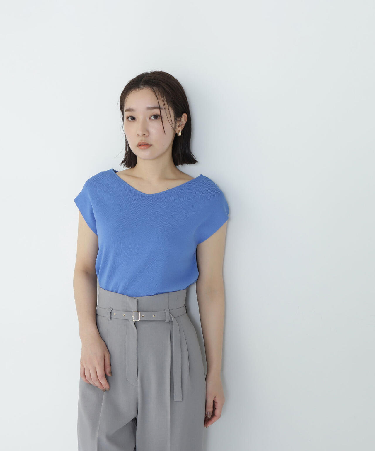 総針ベーシックシリーズ Vネックニット*