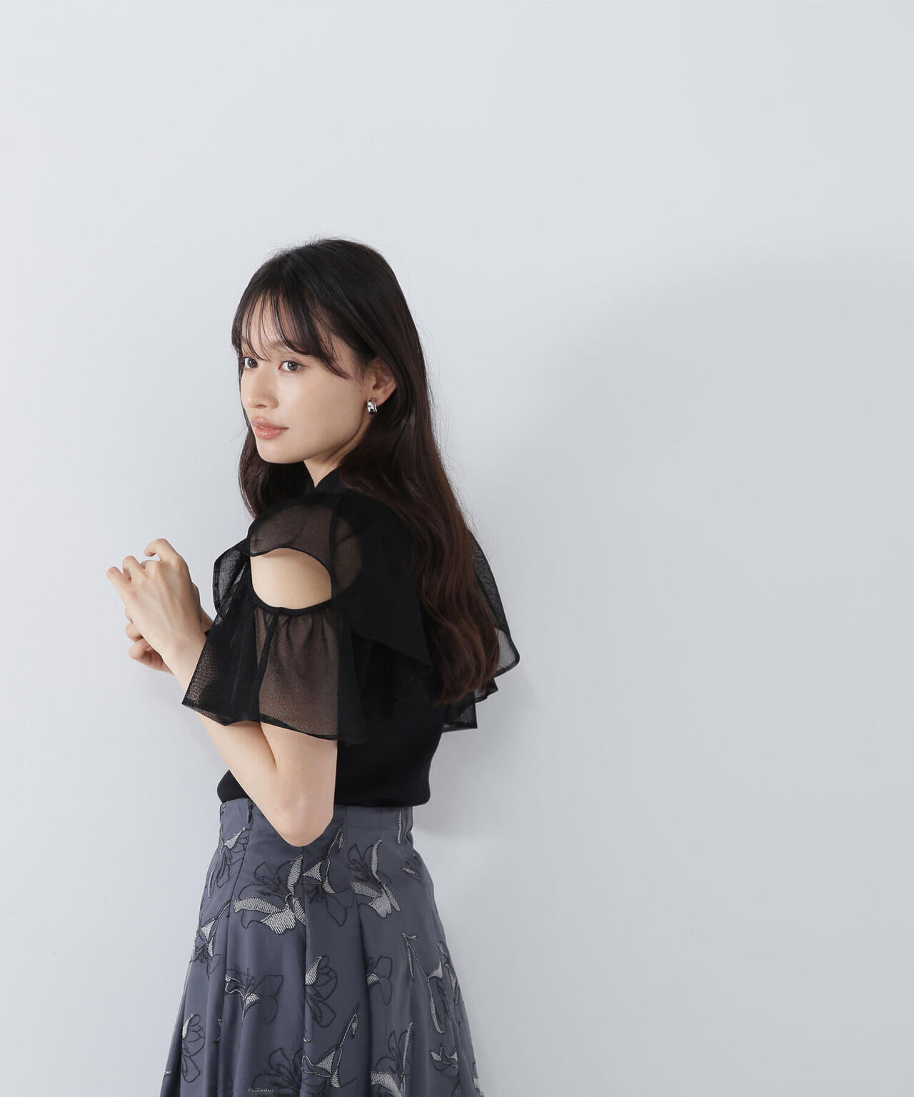 ラッフルシアースリーブニット*
