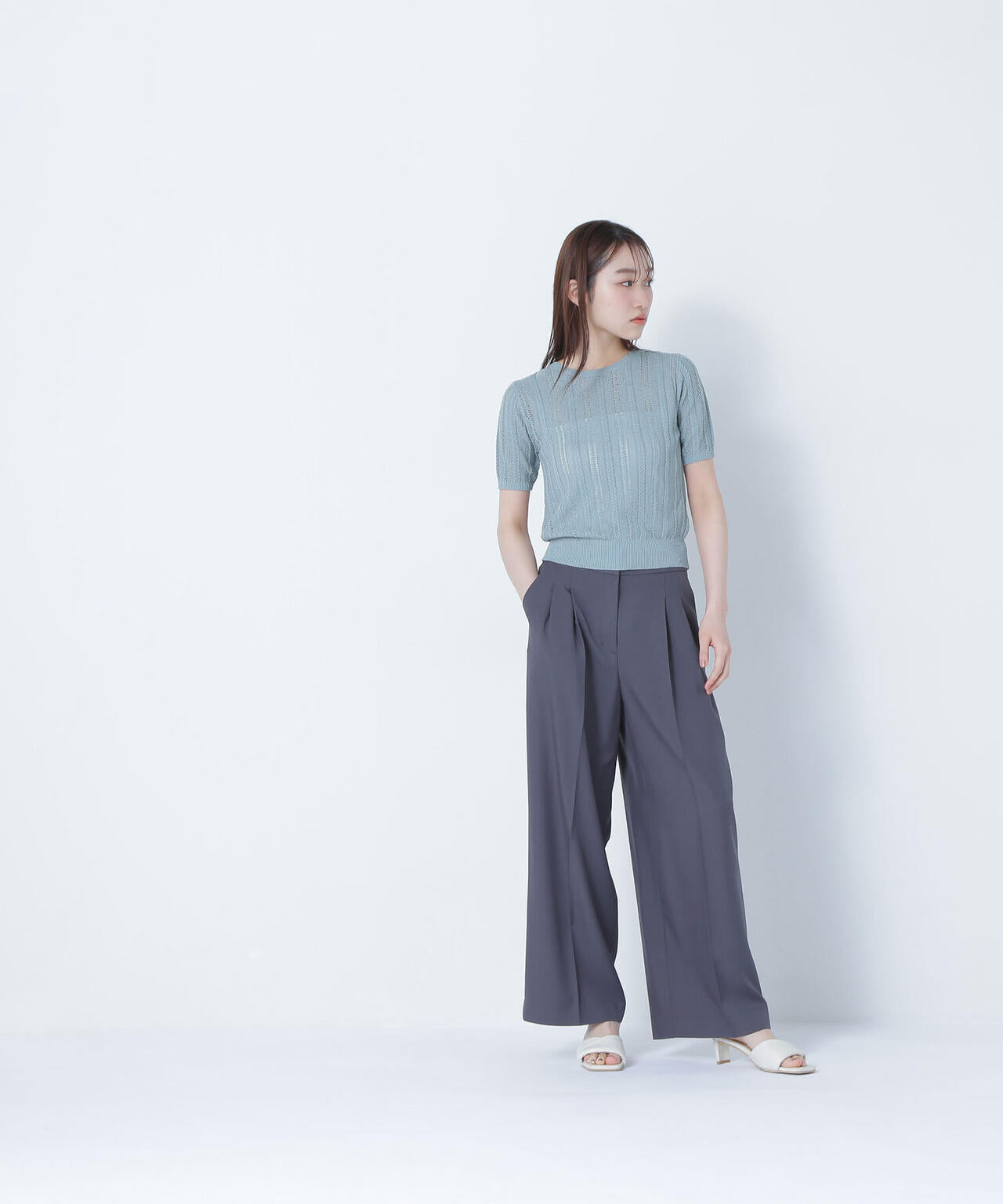 ストラップ付タックワイドパンツ*