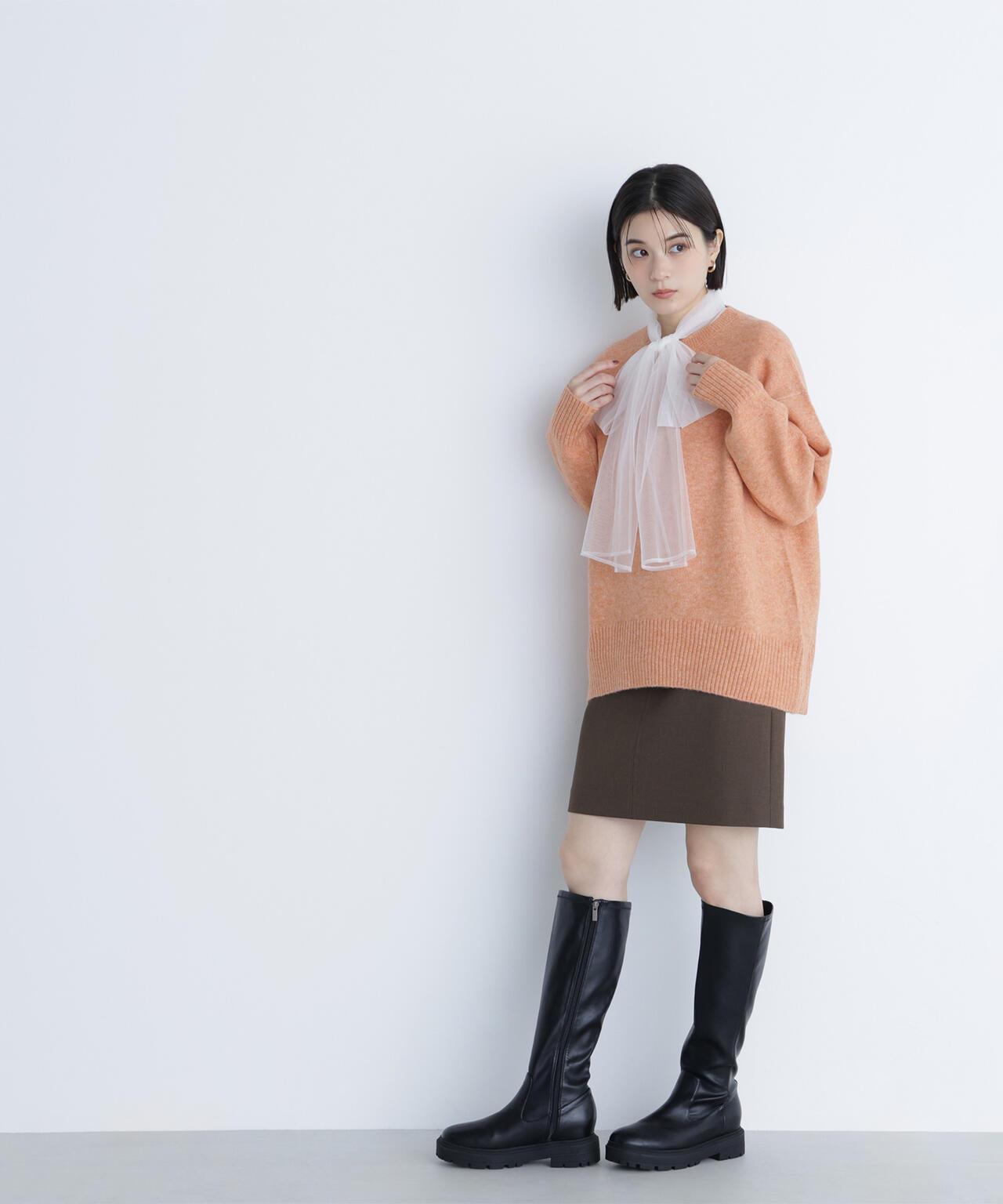 バックスリットミドルニット