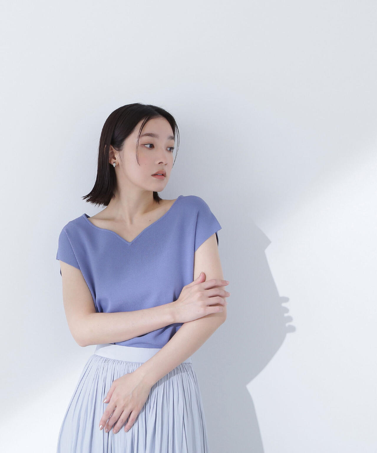 総針ベーシックシリーズ ニュアンスネックニット*