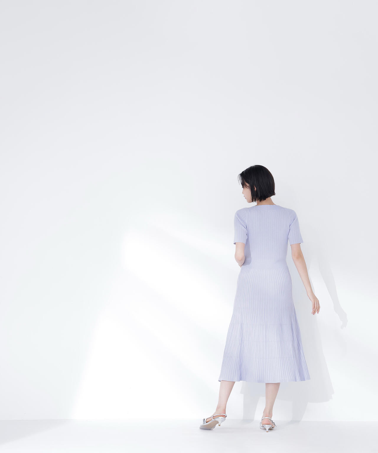 身長165 B:80 W:59 / H:85 / S:23.5 着用サイズ:FR