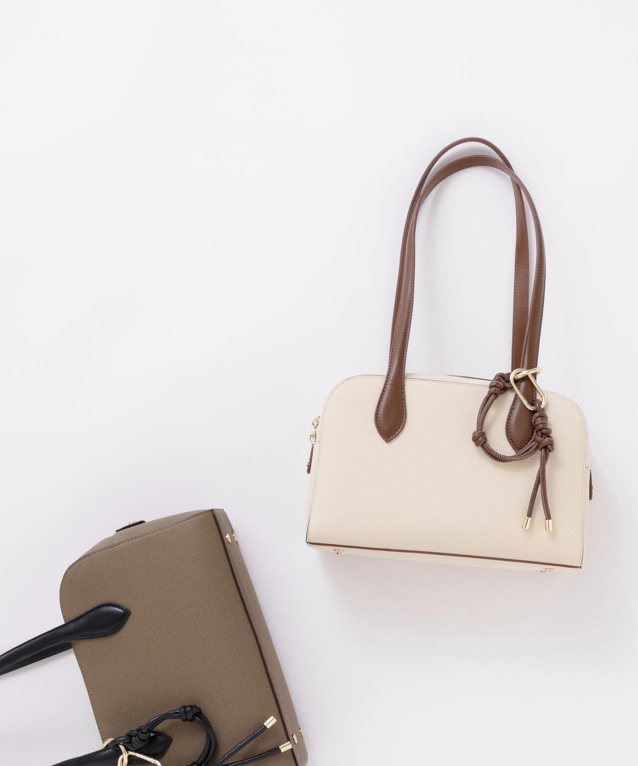 <CLASSY.掲載>チャームデコラキャンバスボストンバッグ