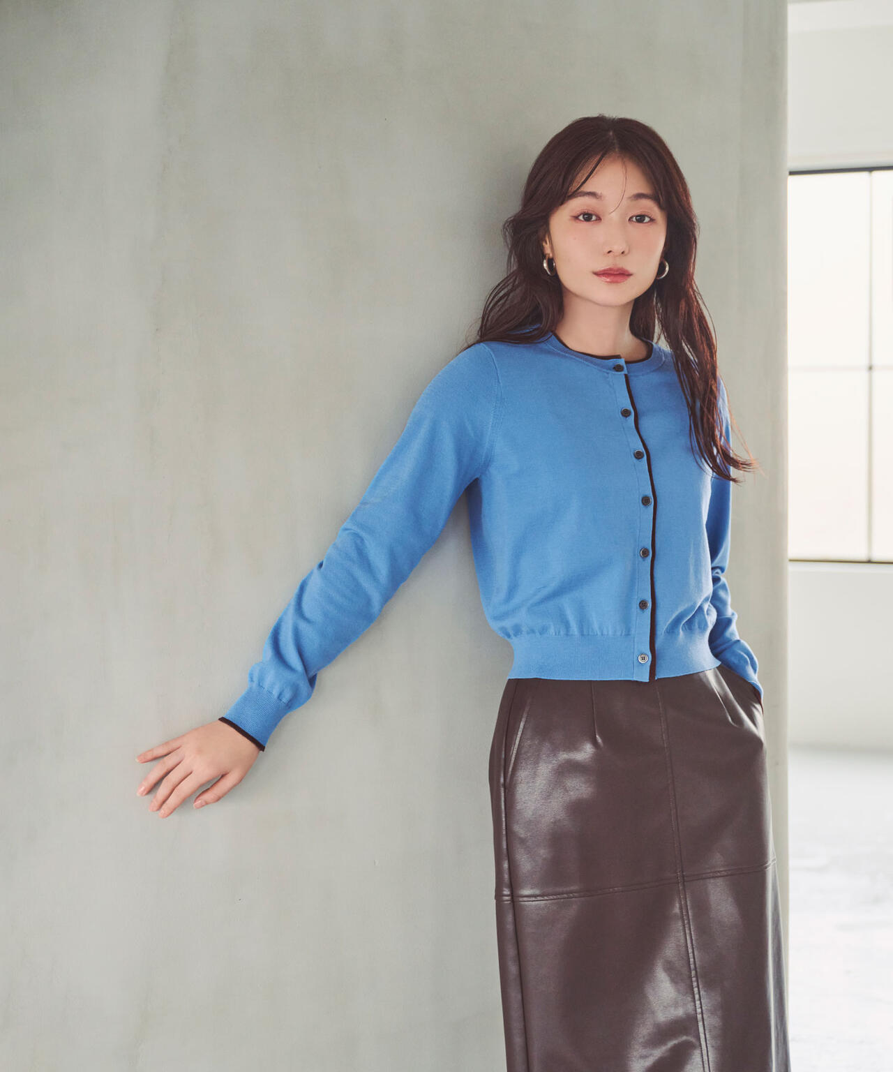 <EC限定カラー:ネイビー系><ちょうど、いい服>“それどこの?”褒められ配色カーディガン