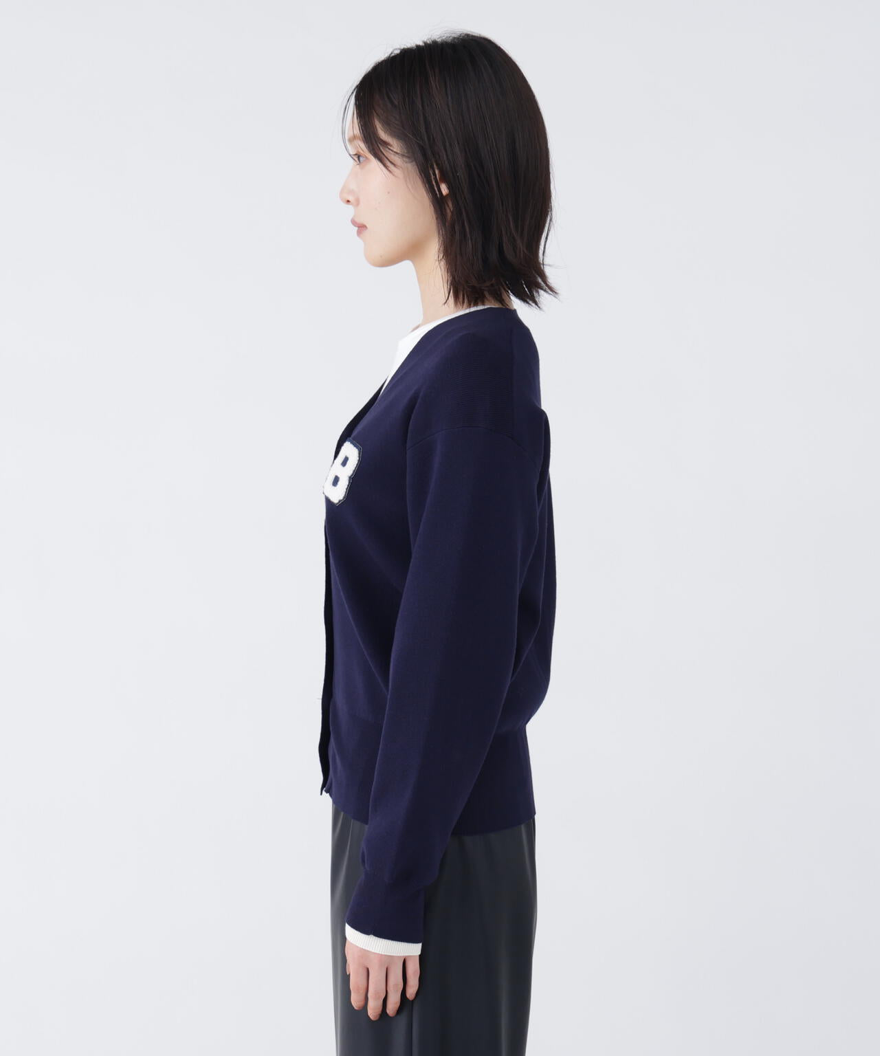 167cm B: W:58 H:84