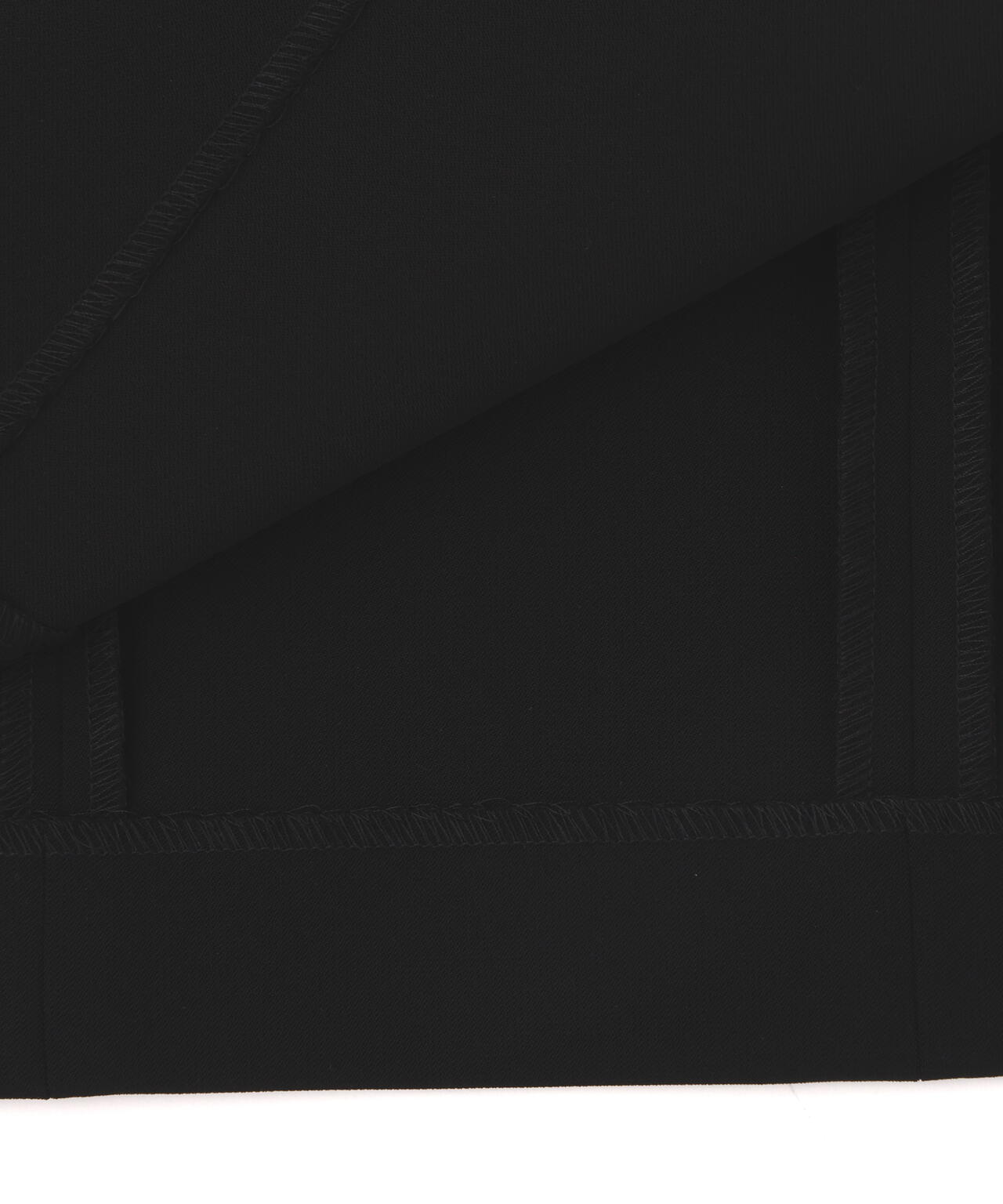 クロスベルトタイトスカート