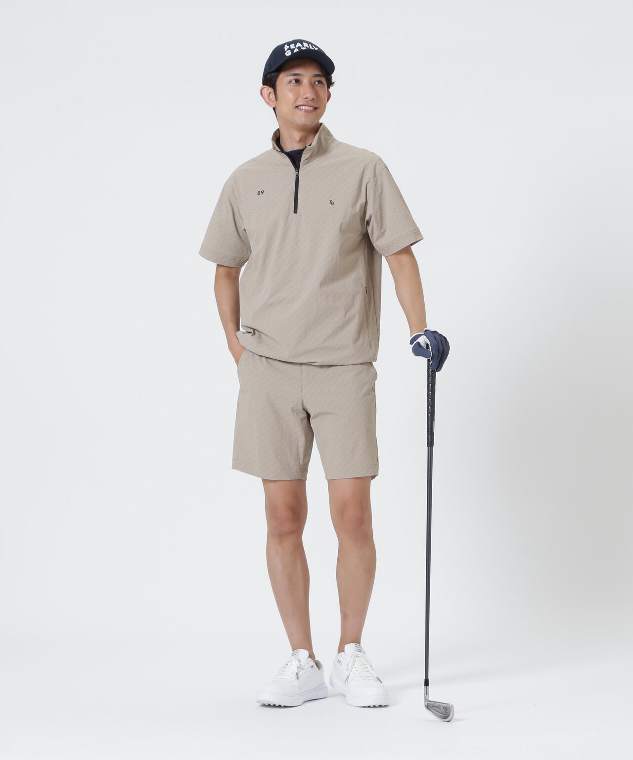 H:182cm/C:93/W:77/H:91 着用サイズ:5