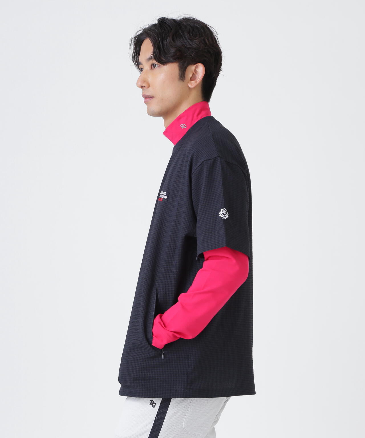 H:182cm/C:93/W:77/H:91 着用サイズ:5
