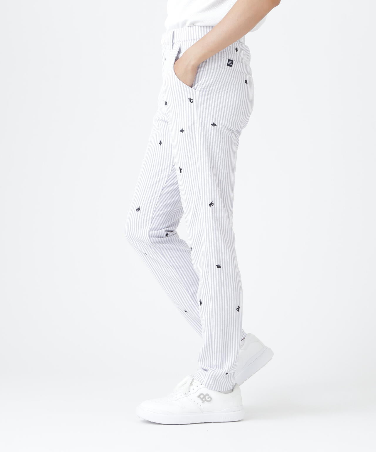 H:182cm/C:93/W:77/H:91 着用サイズ:5