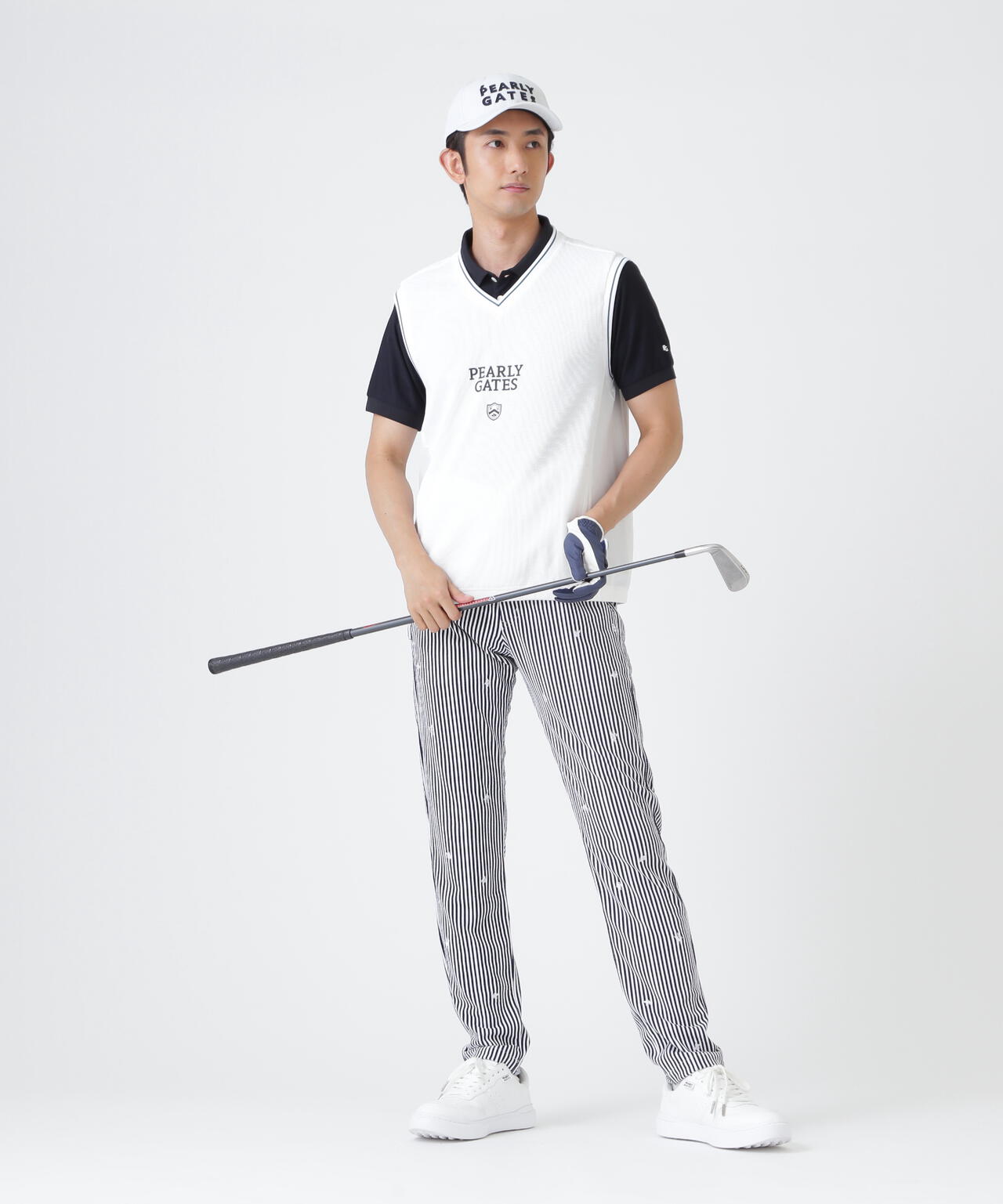 H:182cm/C:93/W:77/H:91 着用サイズ:5