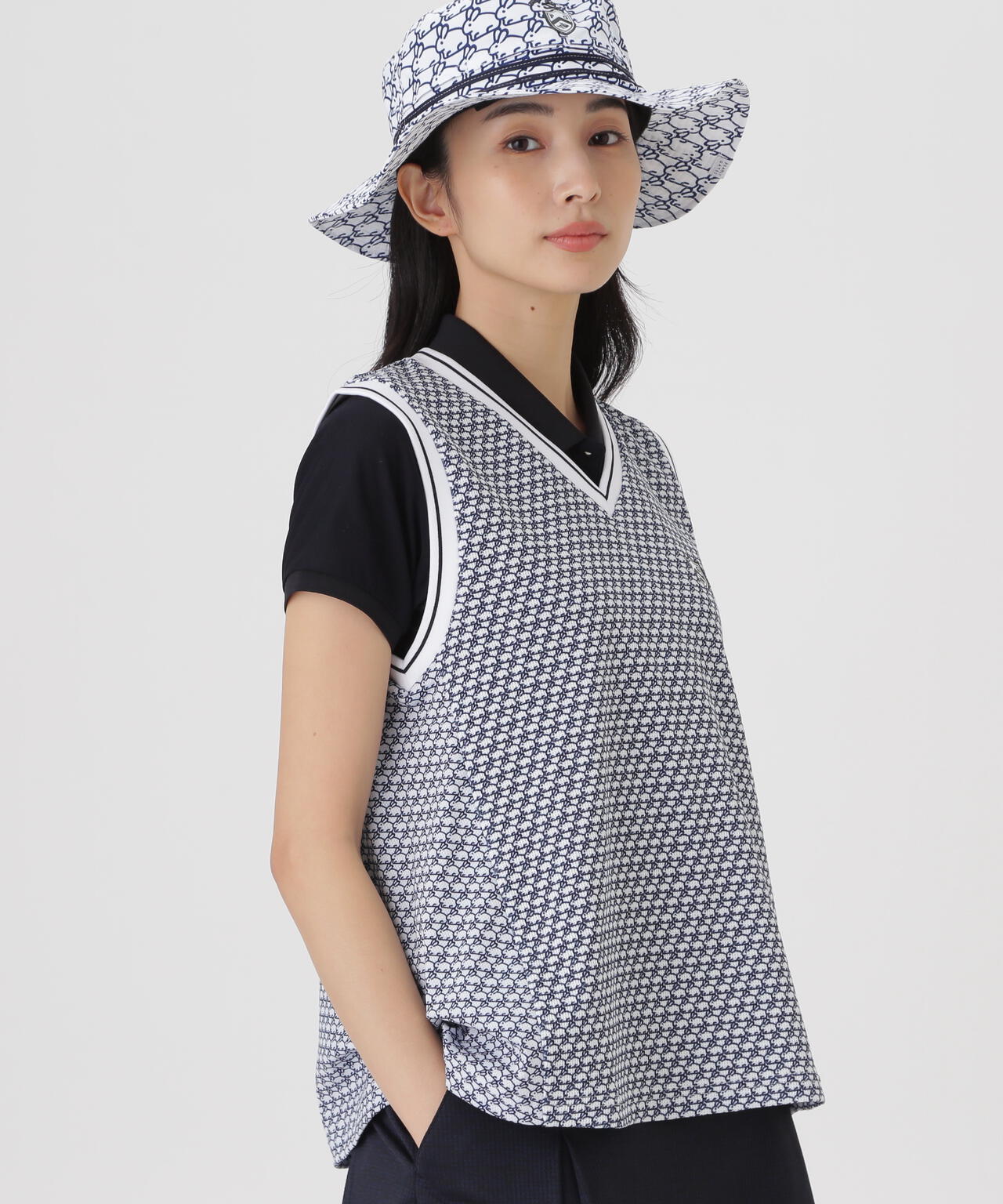 メッシュアンドメッシュVネックベスト <もちうさぎ柄> (WOMENS)