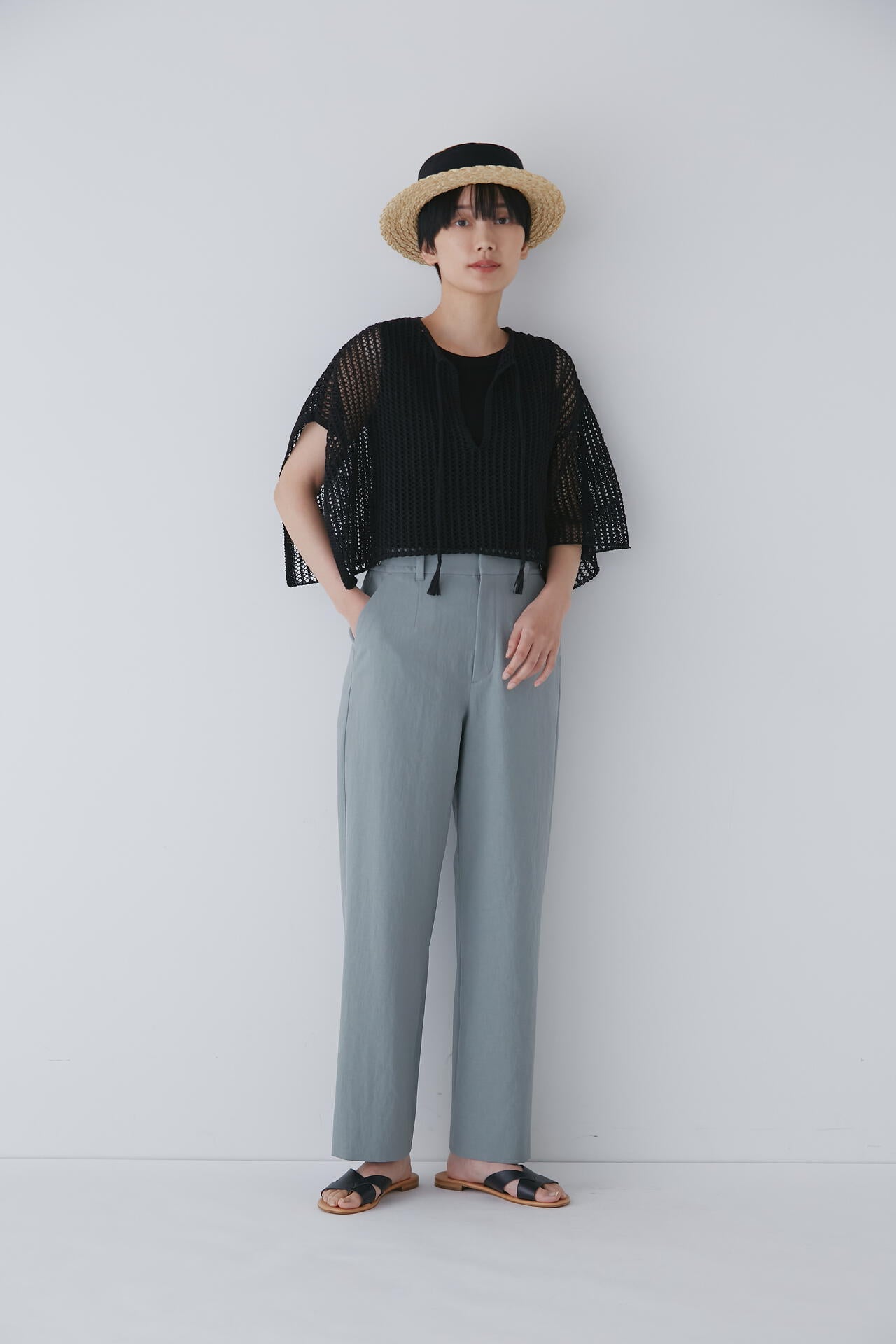 アシンメトリースリーブポンチョ