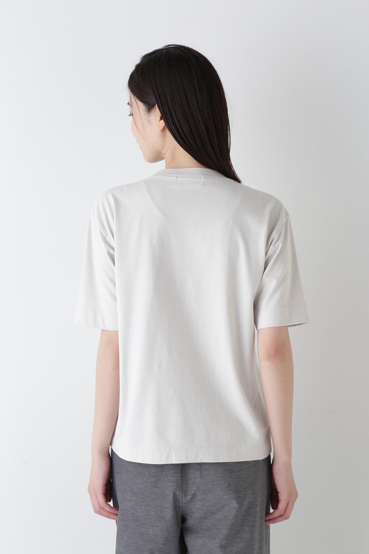 スポーティーロゴTシャツ