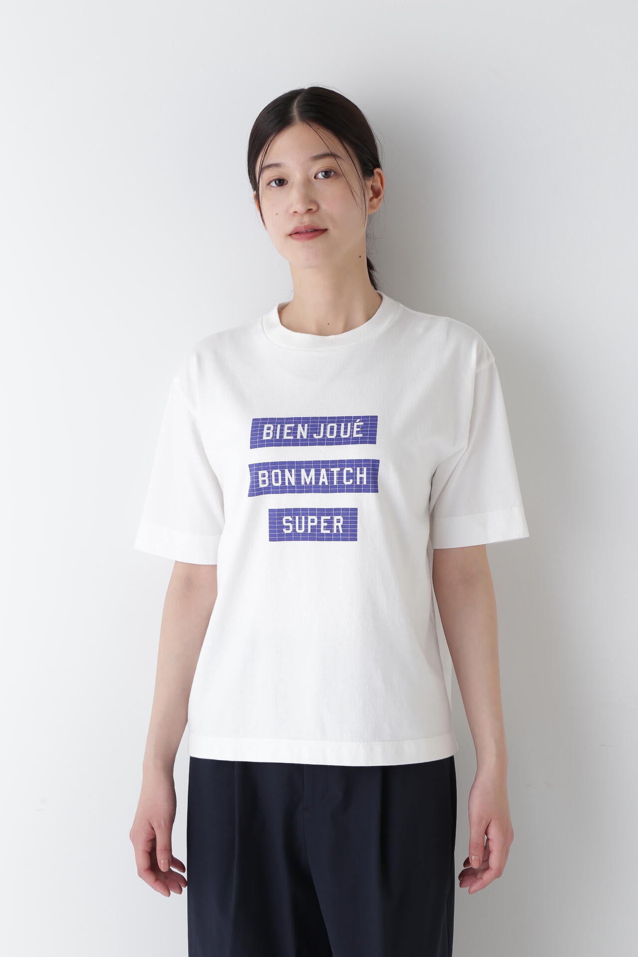 スポーティーロゴTシャツ