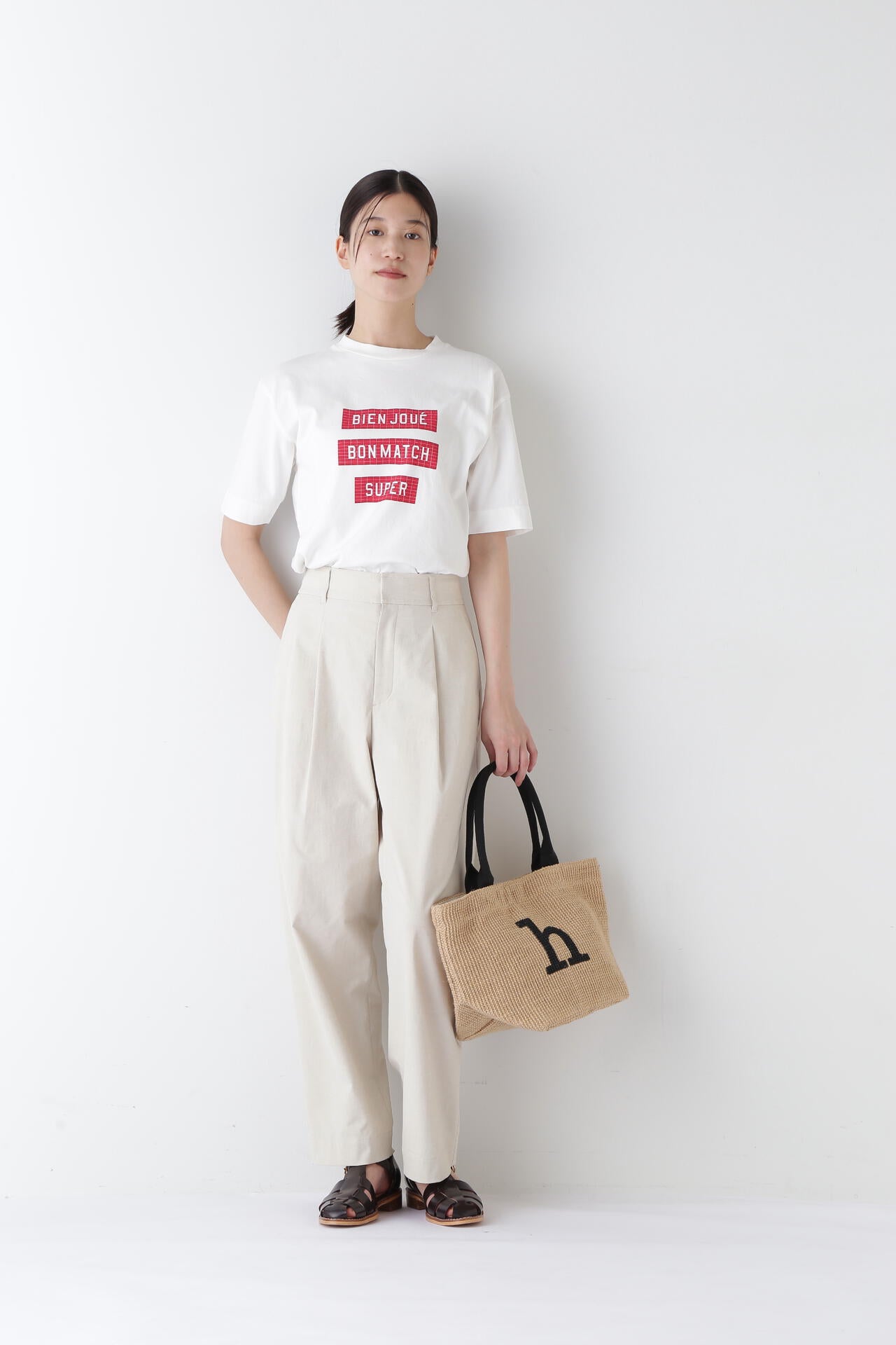 スポーティーロゴTシャツ
