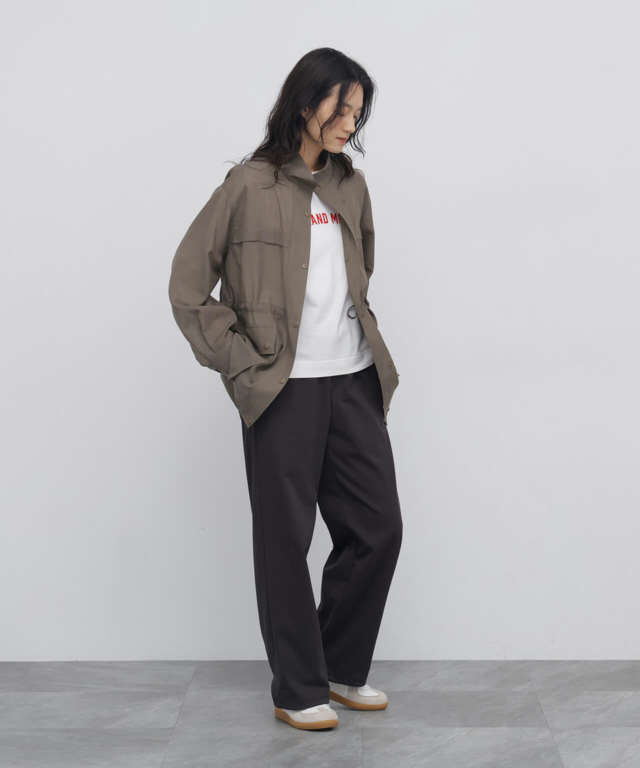 165cm/B:77cm/W:57cm/H:79cm 着用サイズ:M
