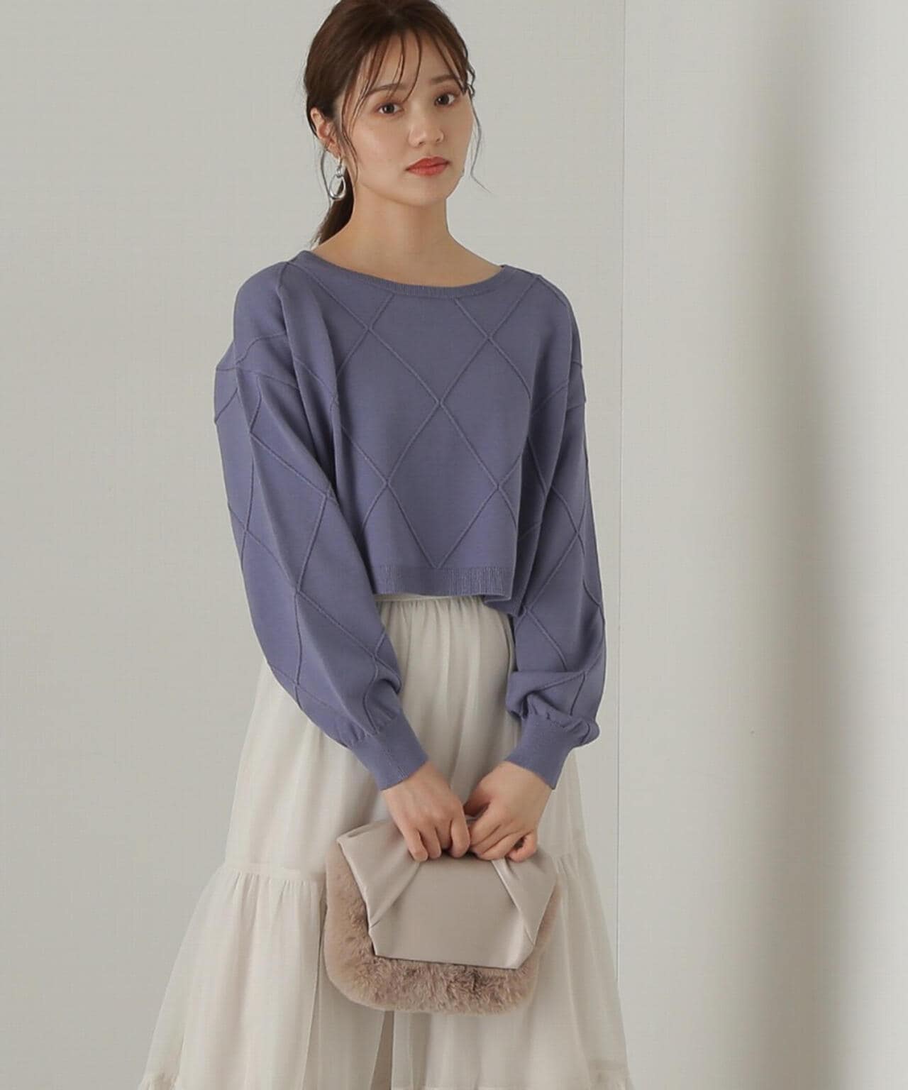 ダイヤ柄ショート丈ニット