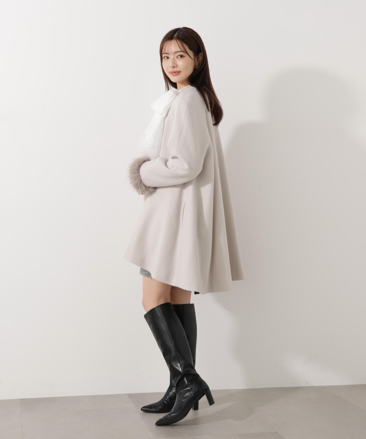 【加藤栞さん着用】イレヘムミドル丈コート