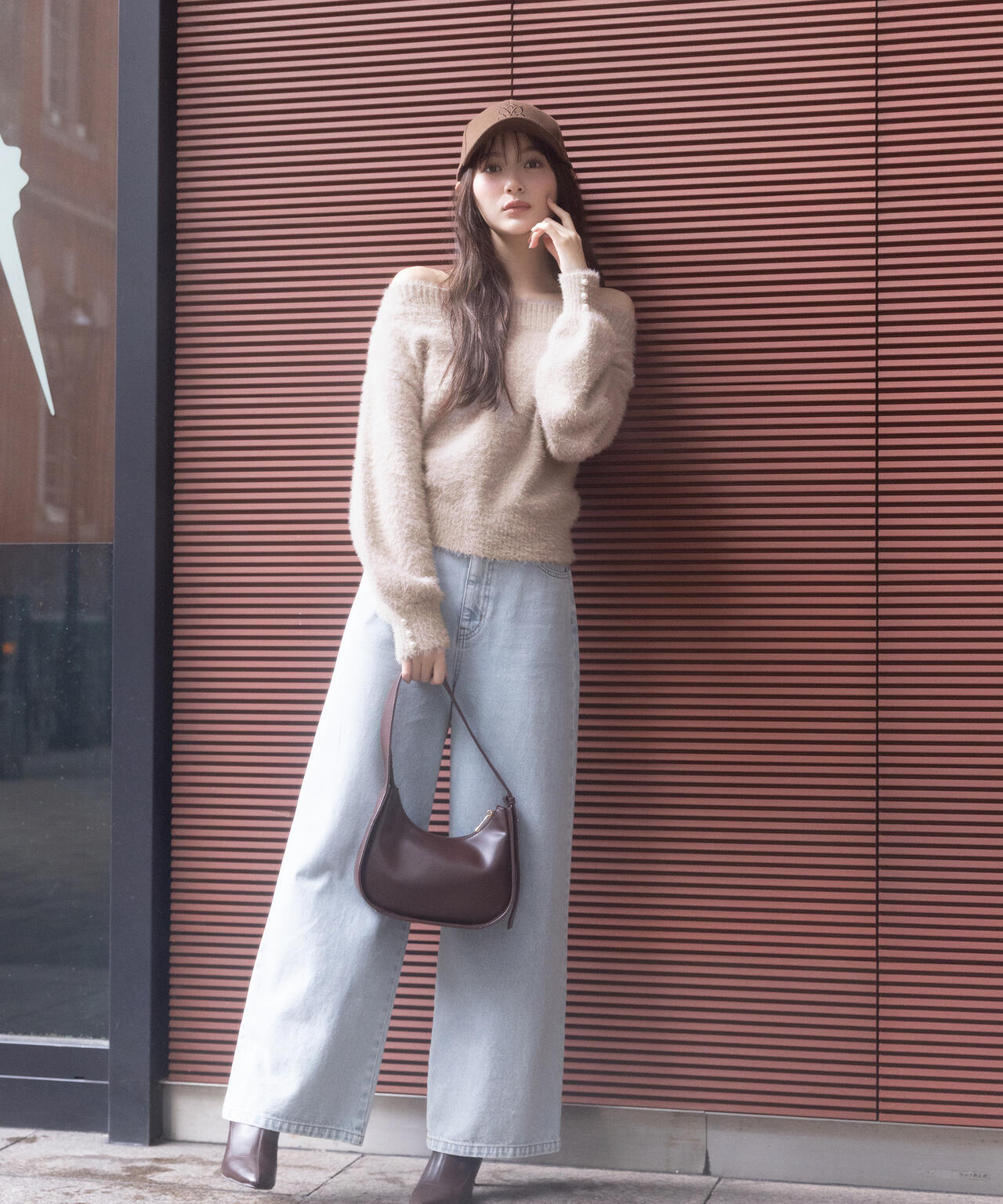 【加藤栞さん着用】ミニシャギーオフショルニット【ネイビー:WEB・一部店舗限定】