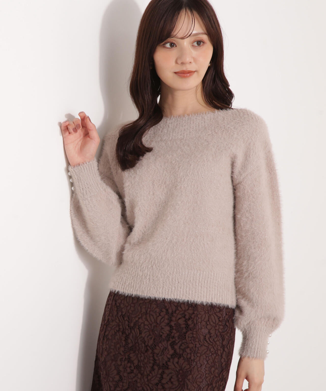 【加藤栞さん着用】ミニシャギーオフショルニット【ネイビー:WEB・一部店舗限定】