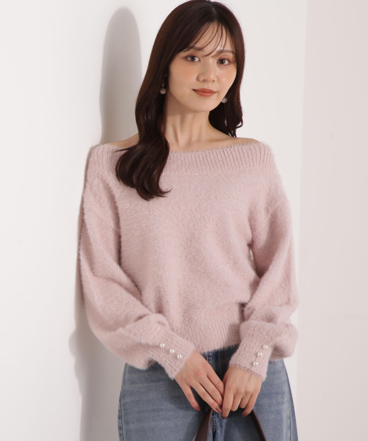 【加藤栞さん着用】ミニシャギーオフショルニット【ネイビー:WEB・一部店舗限定】