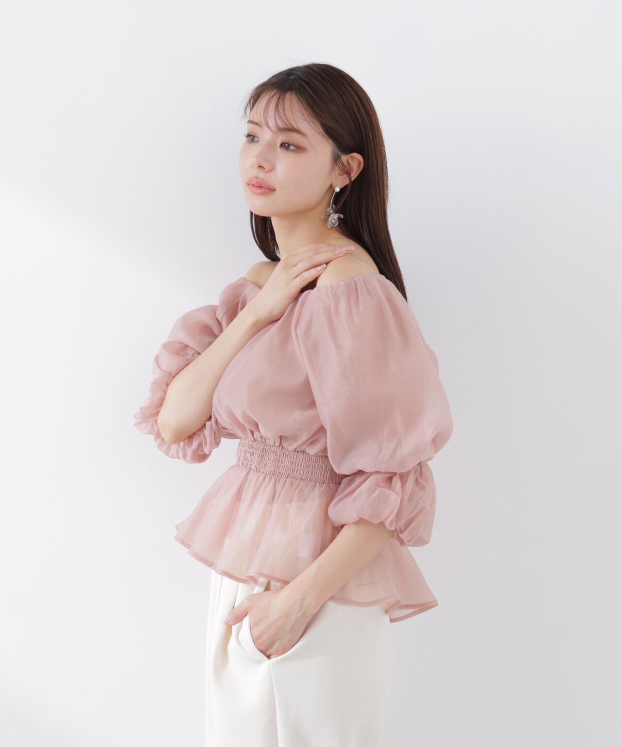 <加藤栞さん着用>2wayオフショルフィッシュテールブラウス