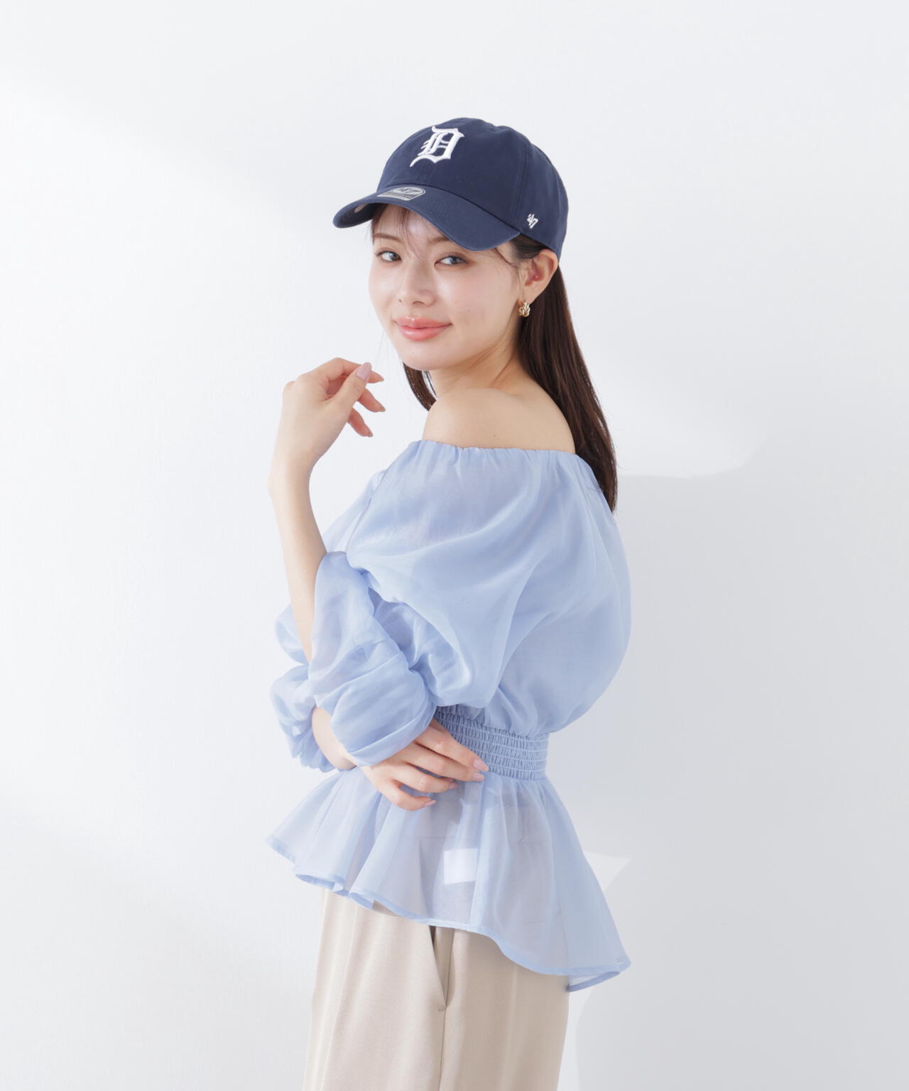 <加藤栞さん着用>2wayオフショルフィッシュテールブラウス