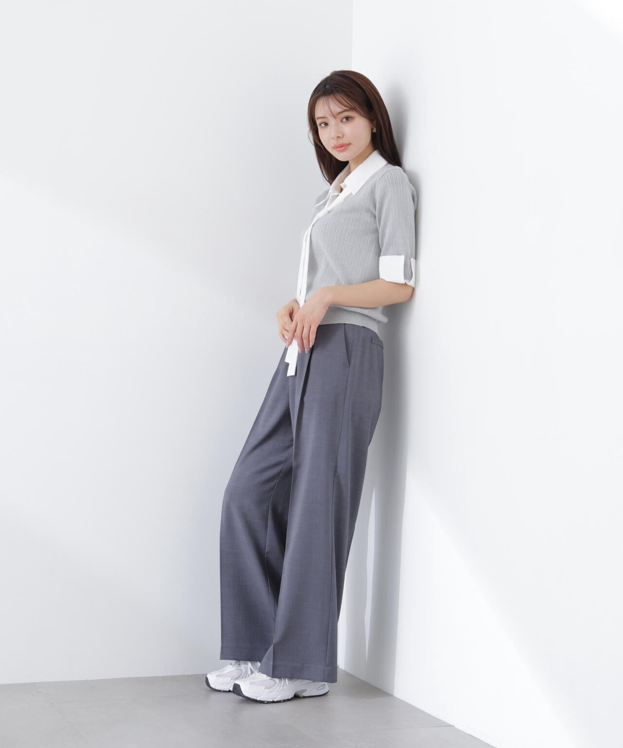 <ウォッシャブル>ベルト付きタックワイドパンツ