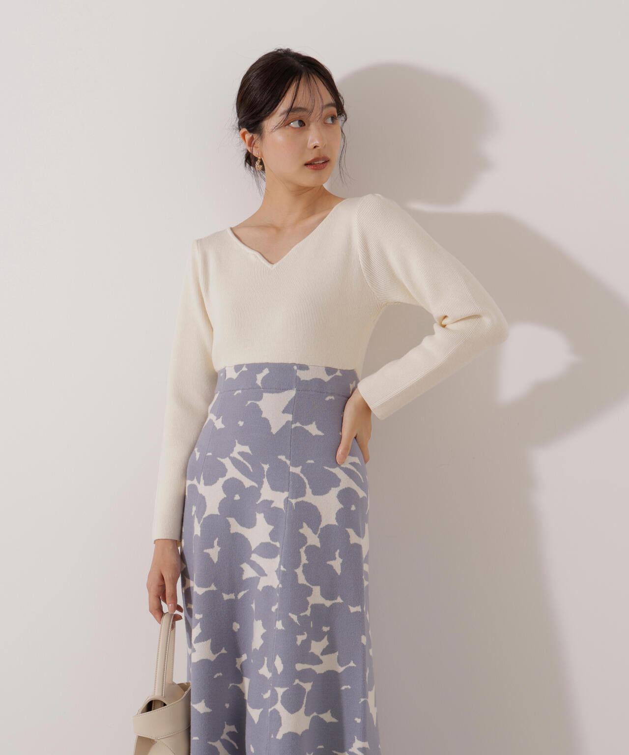 <加藤栞さん着用>ジャガードフラワーニットワンピース