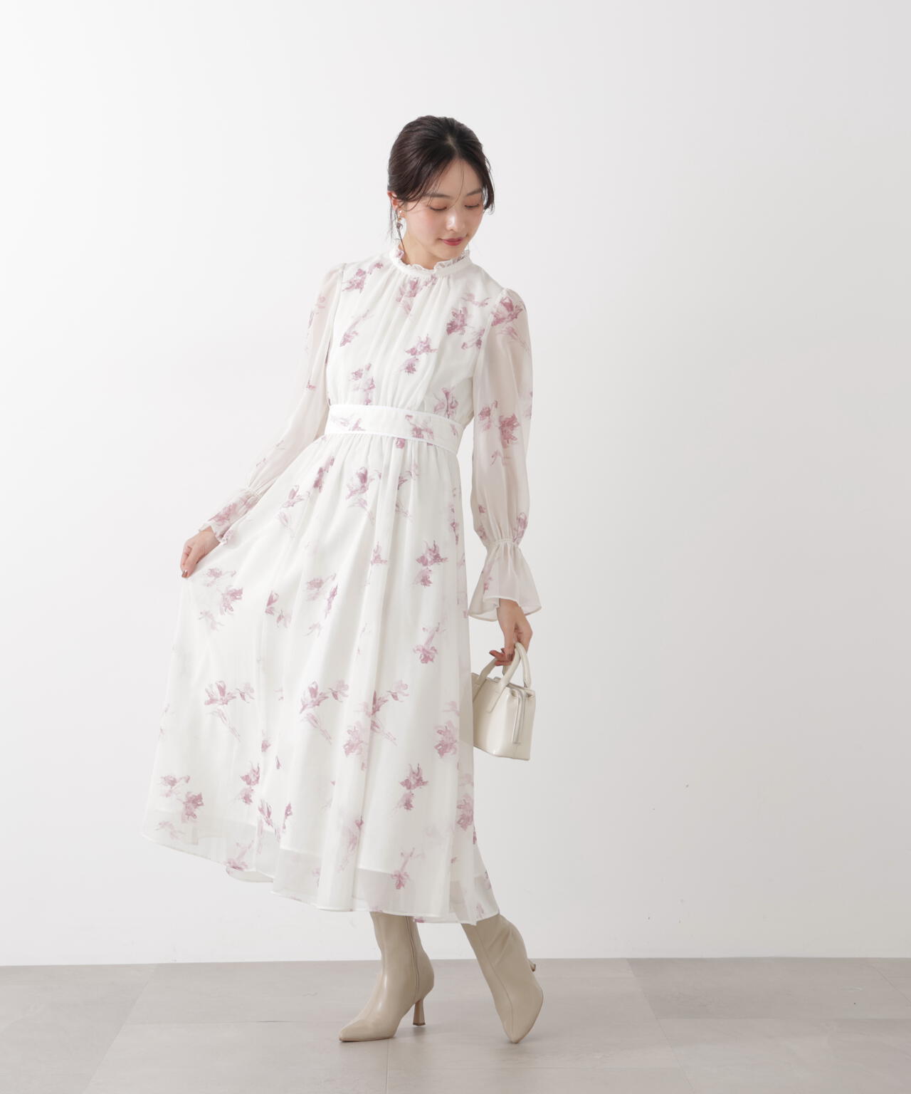 花柄プリントギャザーワンピース