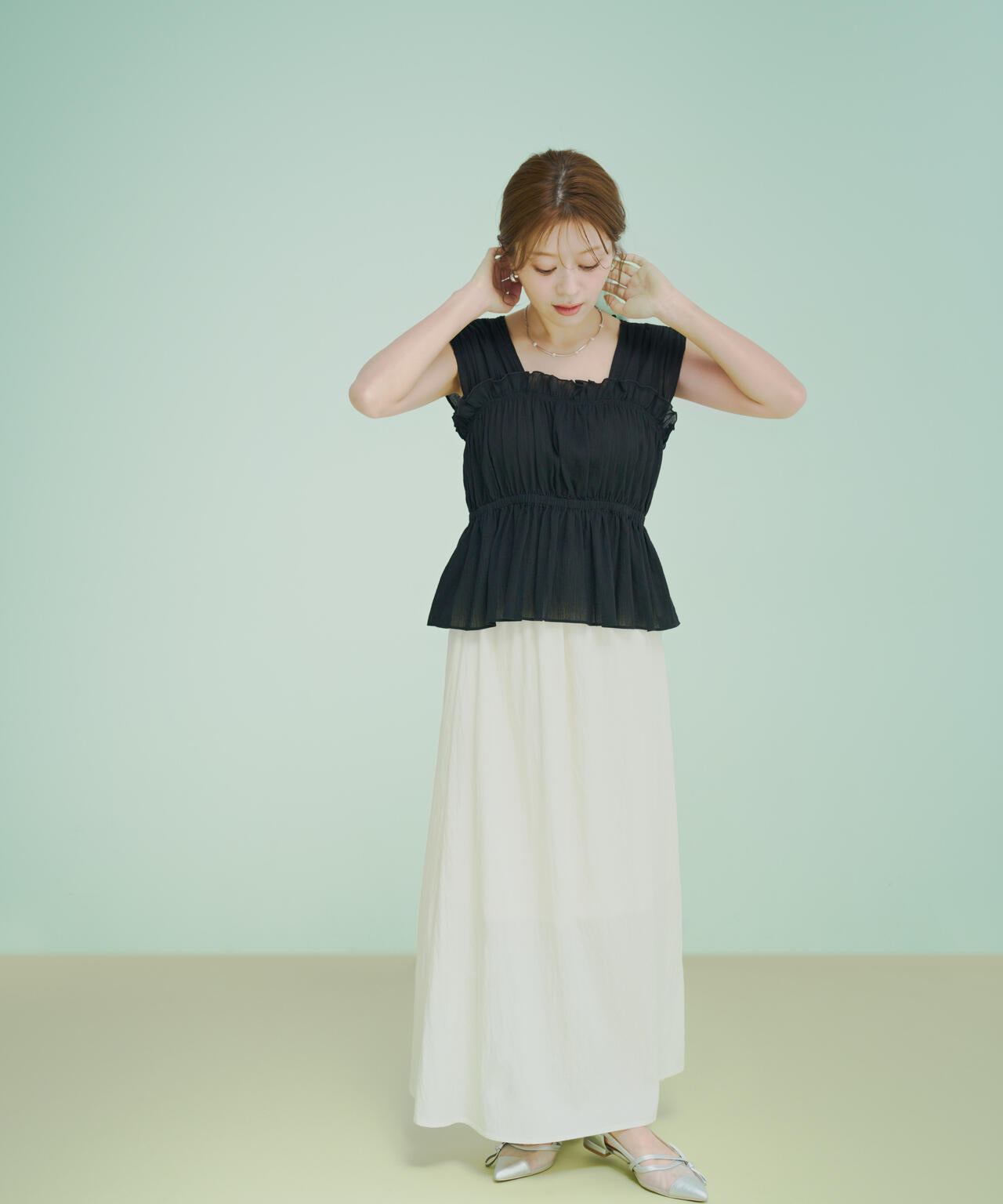 166cm B:78 W:56 H:83 S:24.5cm 着用サイズ:FR