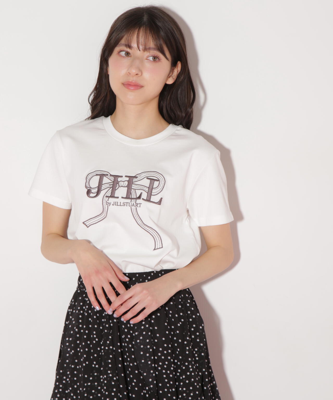 ビッグリボンロゴ刺繍Tシャツ