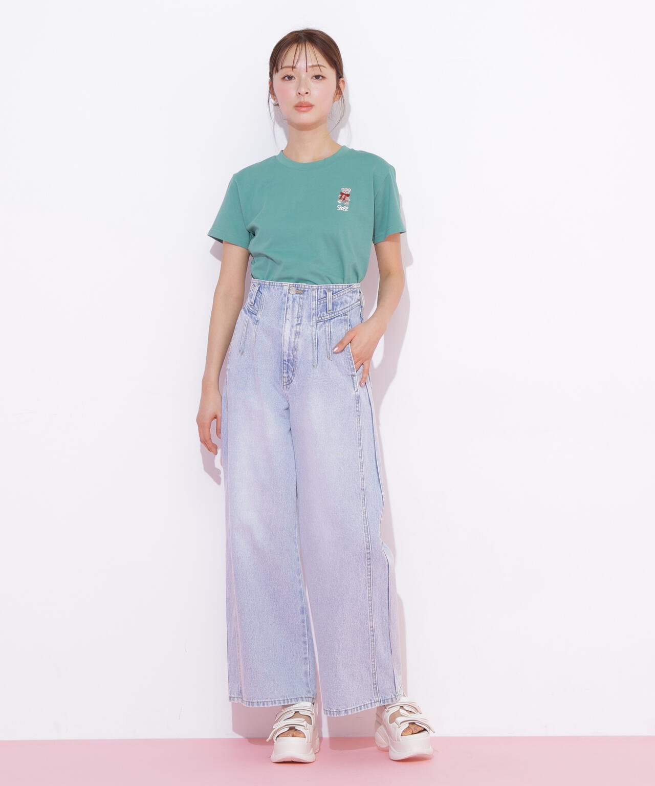170cm 着用サイズ:FR