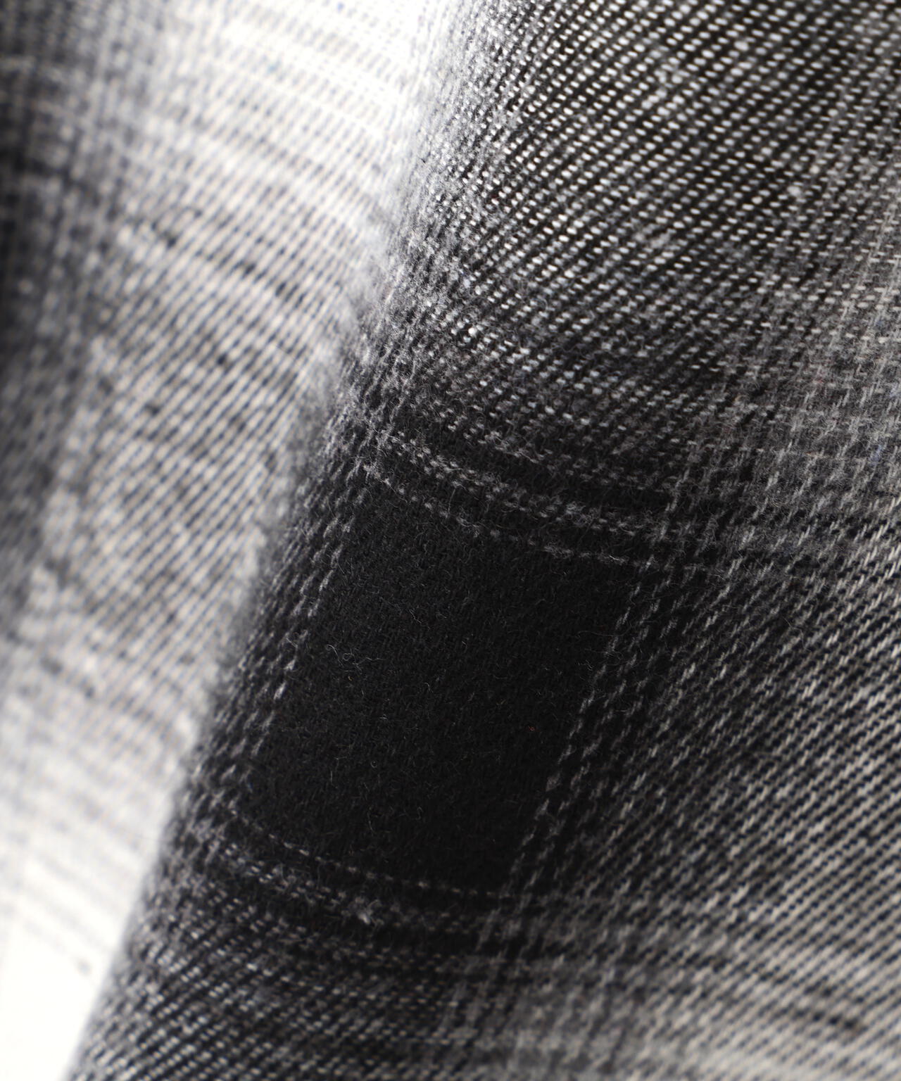 ルーズシャツ