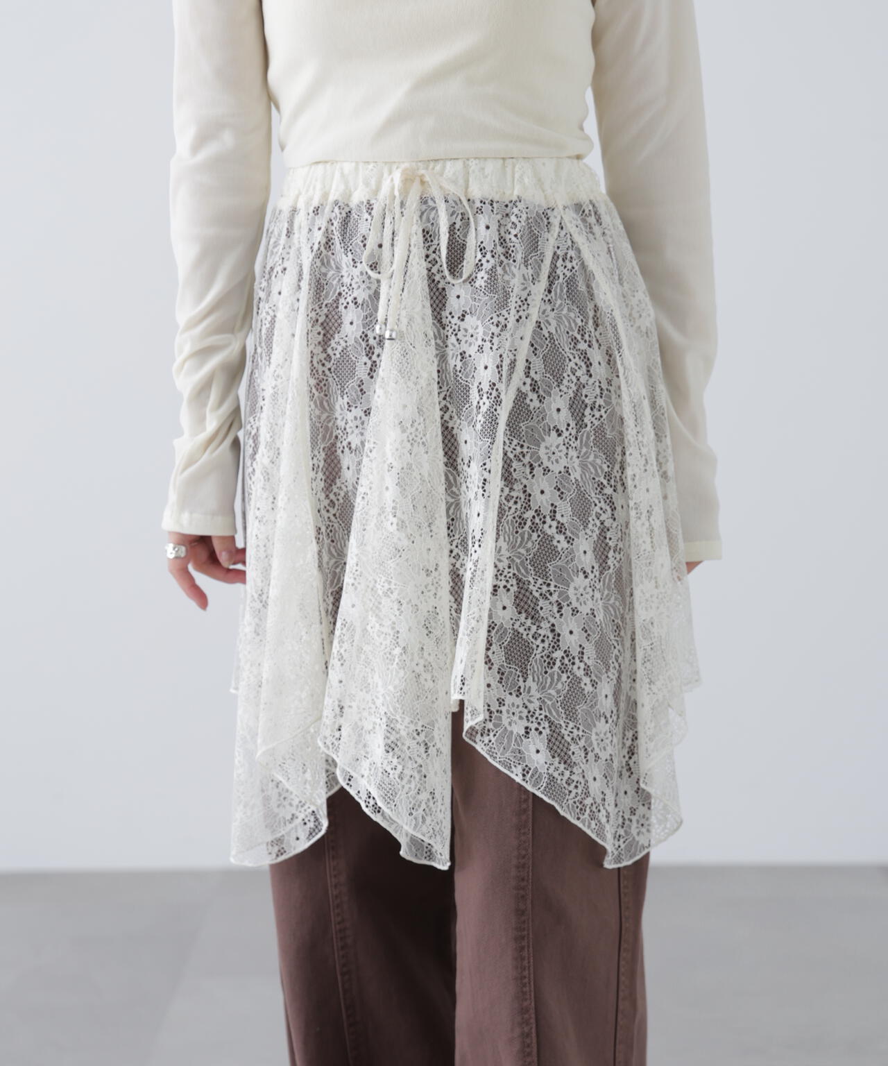 イレヘムシアーレースミディスカート