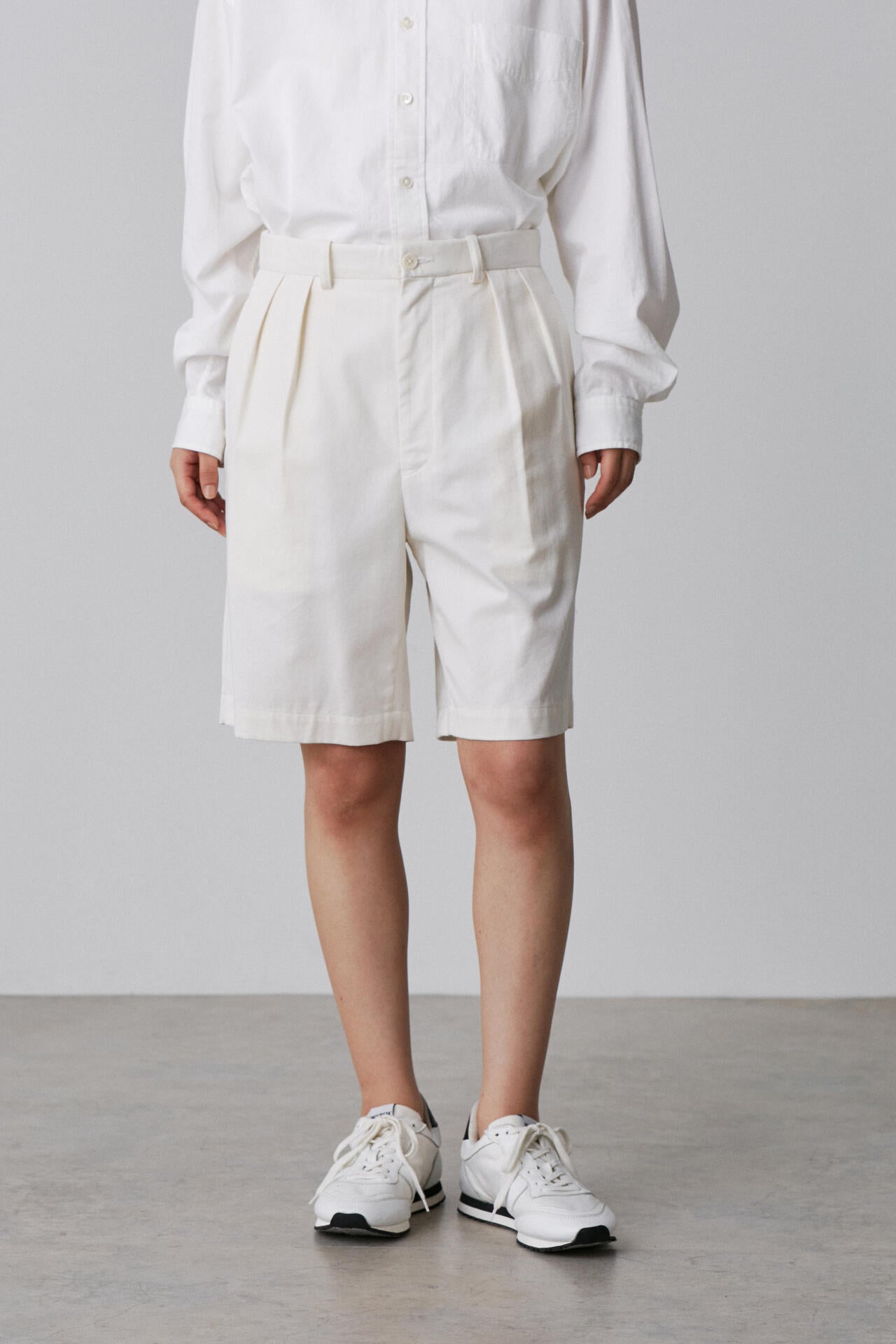 Y / ORGANIC COTTON TENCEL CHINO SHORTS