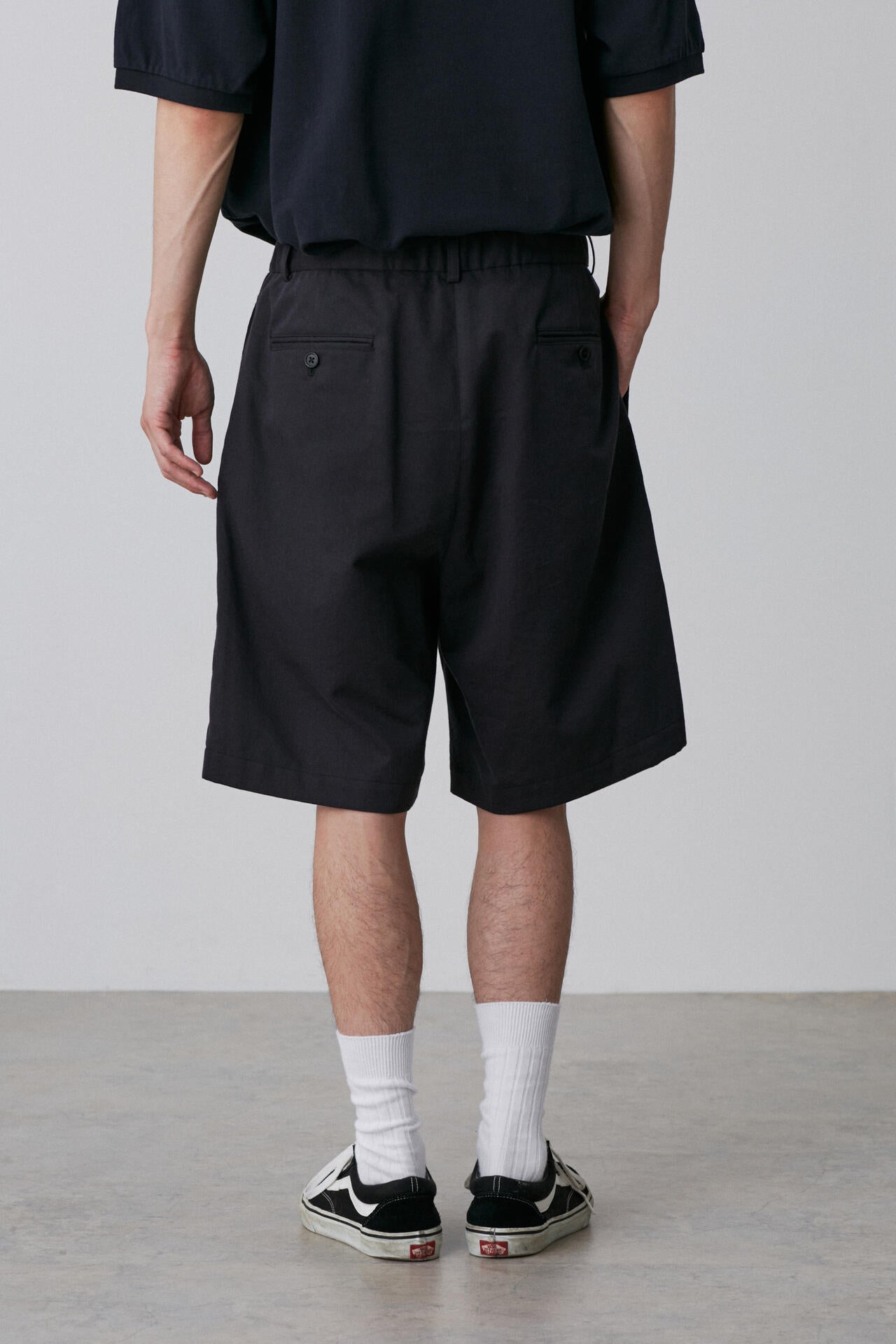 Y / ORGANIC COTTON TENCEL CHINO SHORTS