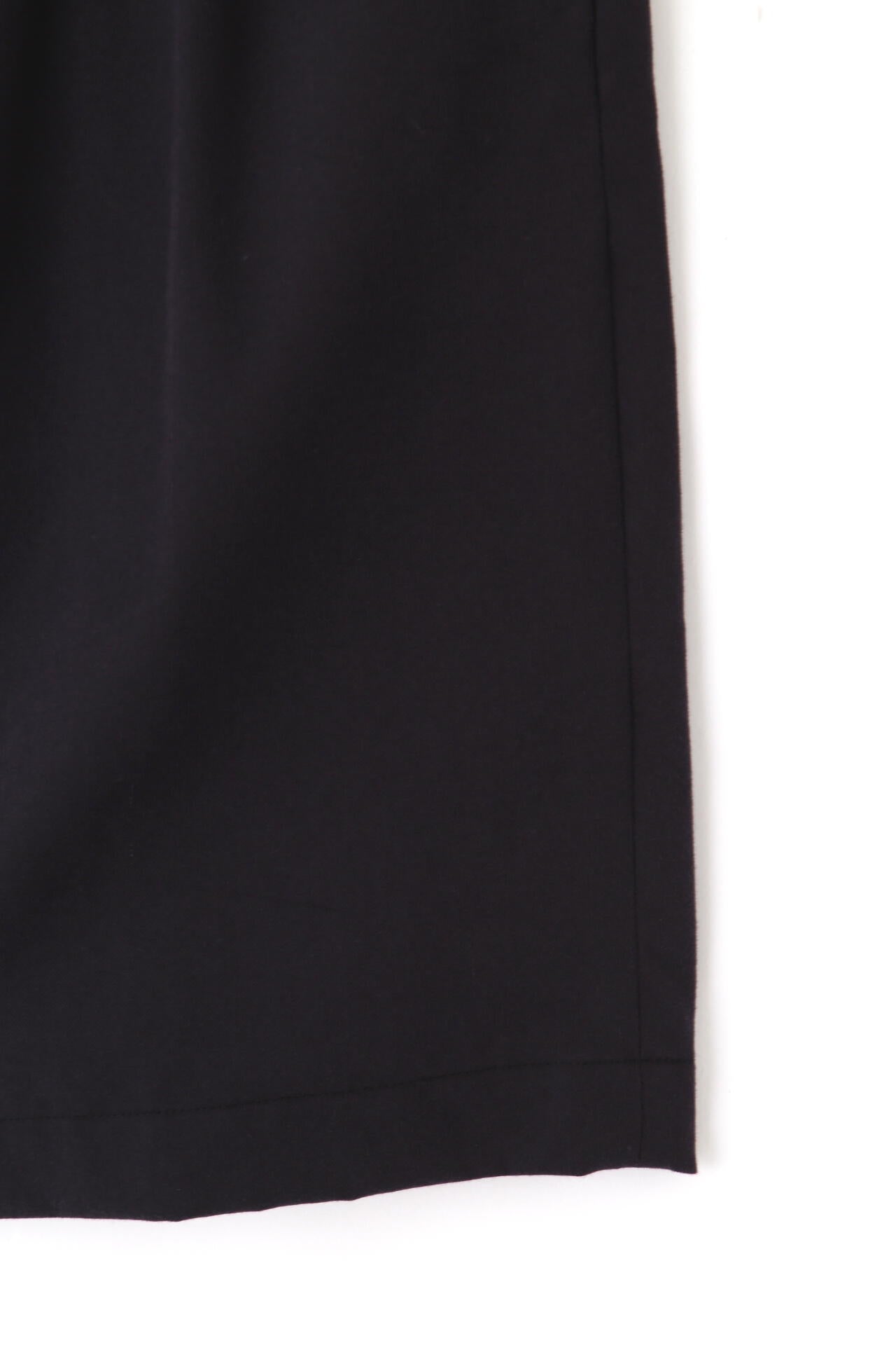 Y / ORGANIC COTTON TENCEL CHINO SHORTS