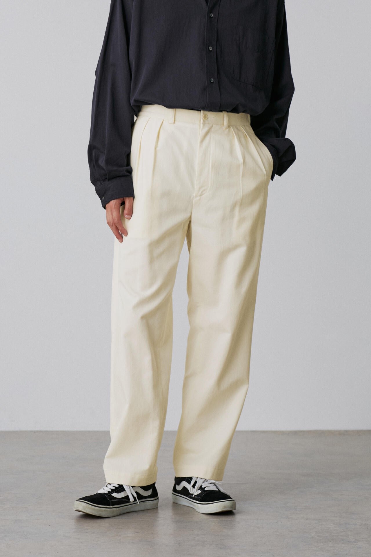 Y / ORGANIC COTTON TENCEL CHINO TROUSERS