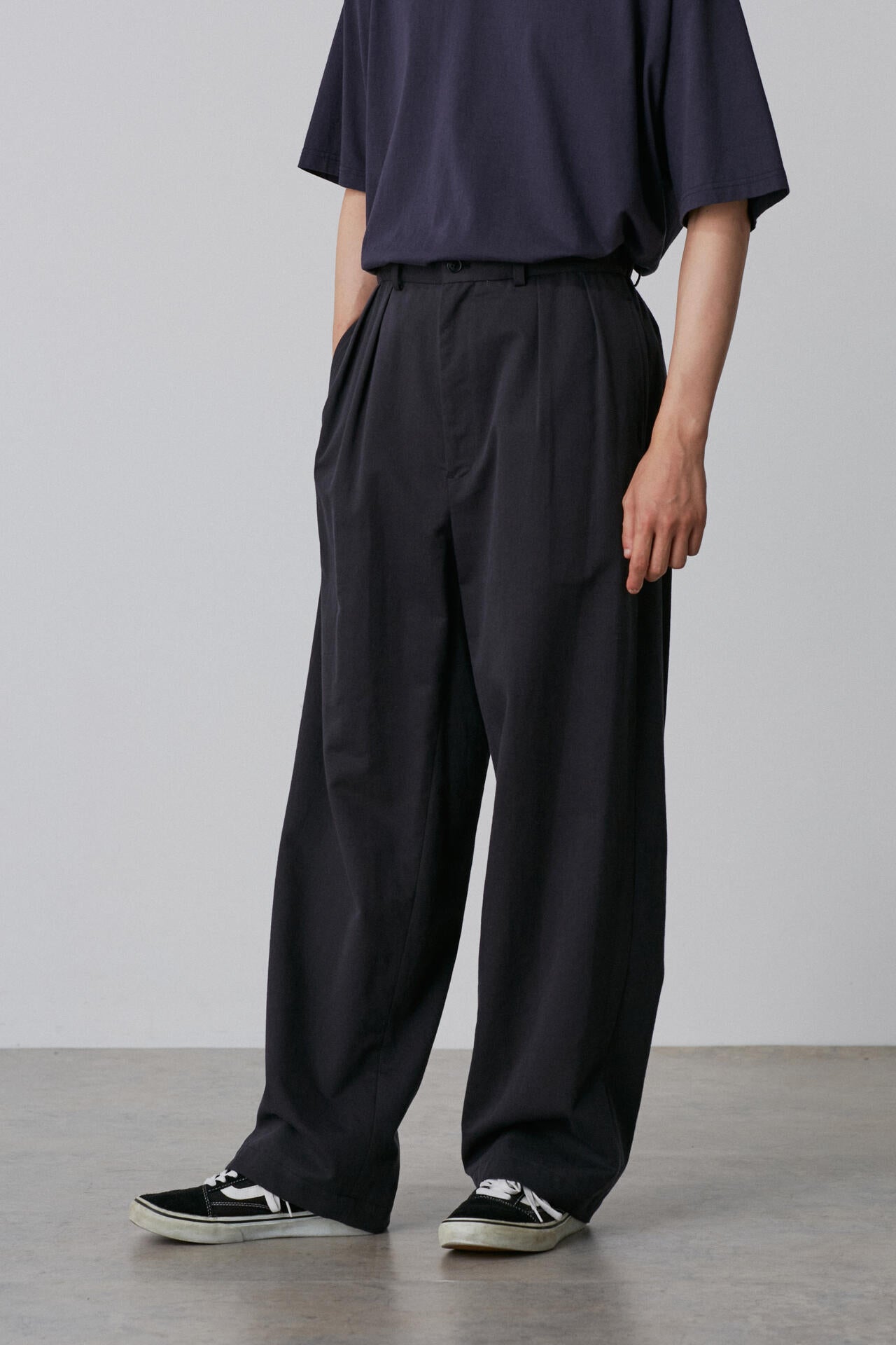 Y / ORGANIC COTTON TENCEL CHINO TROUSERS