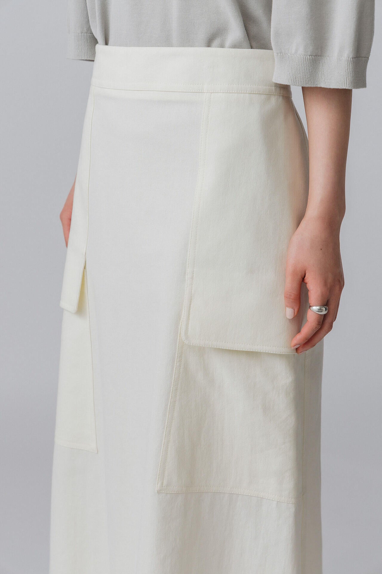 STUDIO NICHOLSON / DRY COTTON NYLON TAILORED PATCH POCKET SKIRT