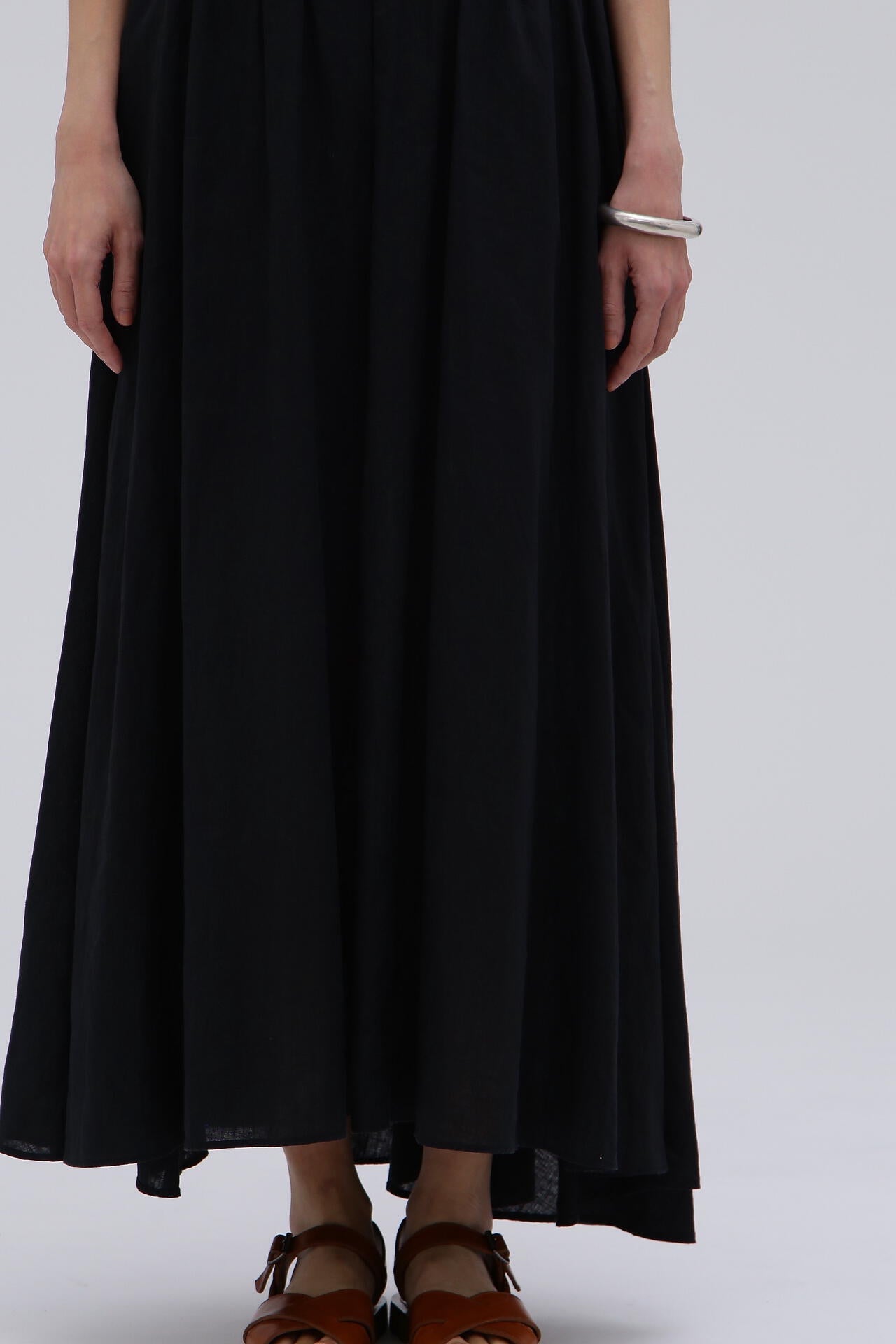 ATON / NATURAL DYED LINEN LAWN GATHERD SKIRT