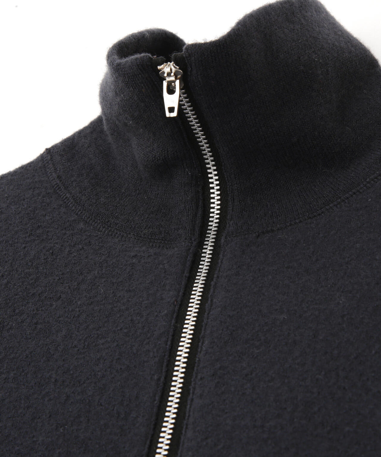 YLEVE / ULTRAFINE MERINO MILLED WOOL KNIT HALF ZIP PULL OVER
