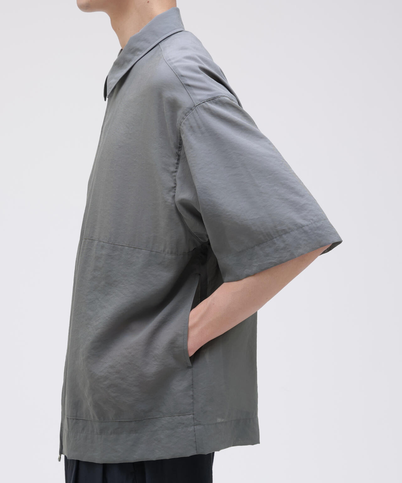 SU / ZIP SHORT SLEEVE SHIRTS
