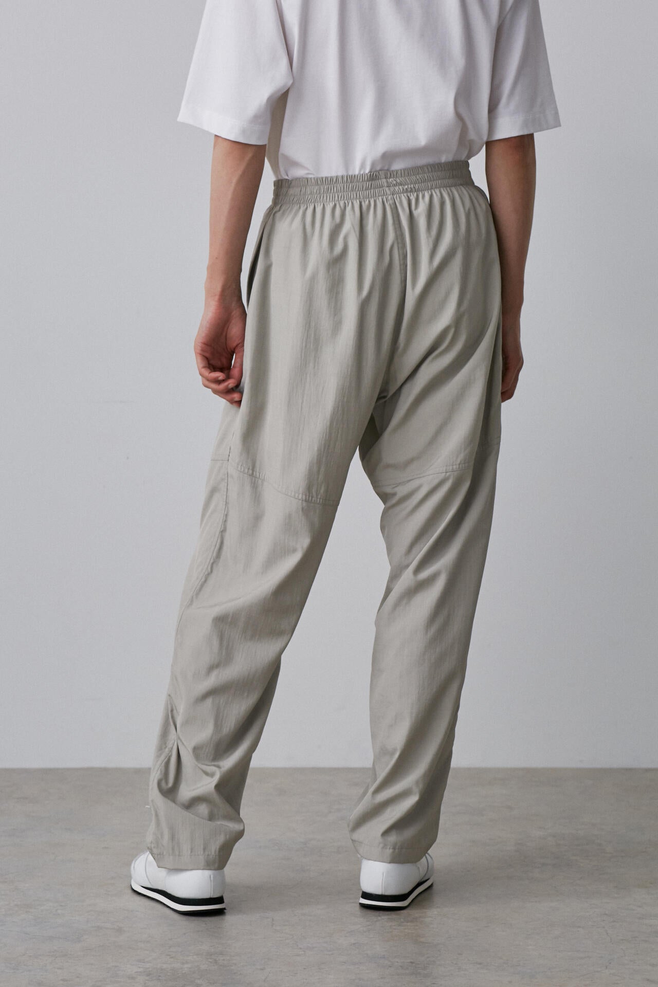 YLEVE / NYLON SILK JOGGER PT