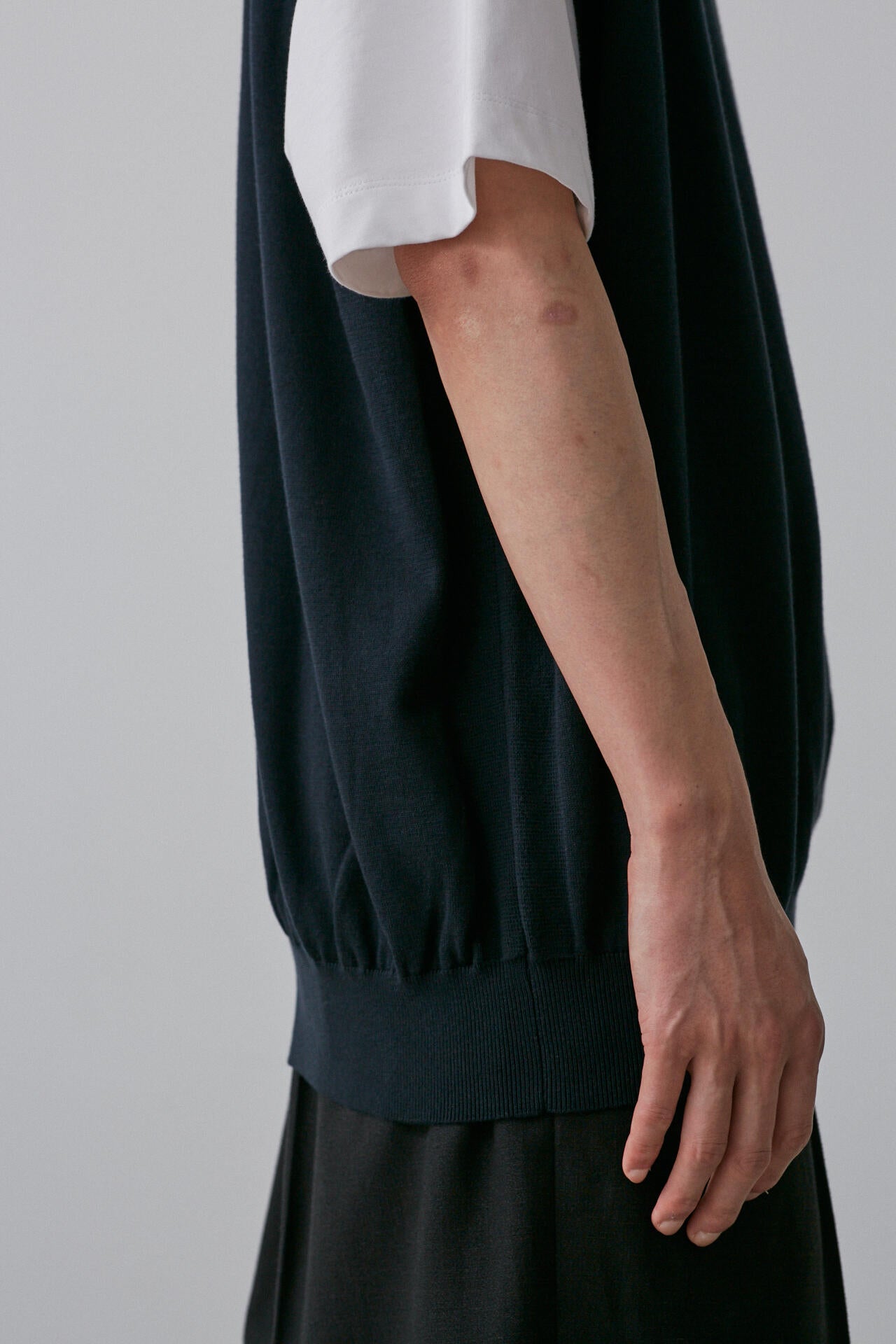 YLEVE / ELS GIZA COTTON KN VEST