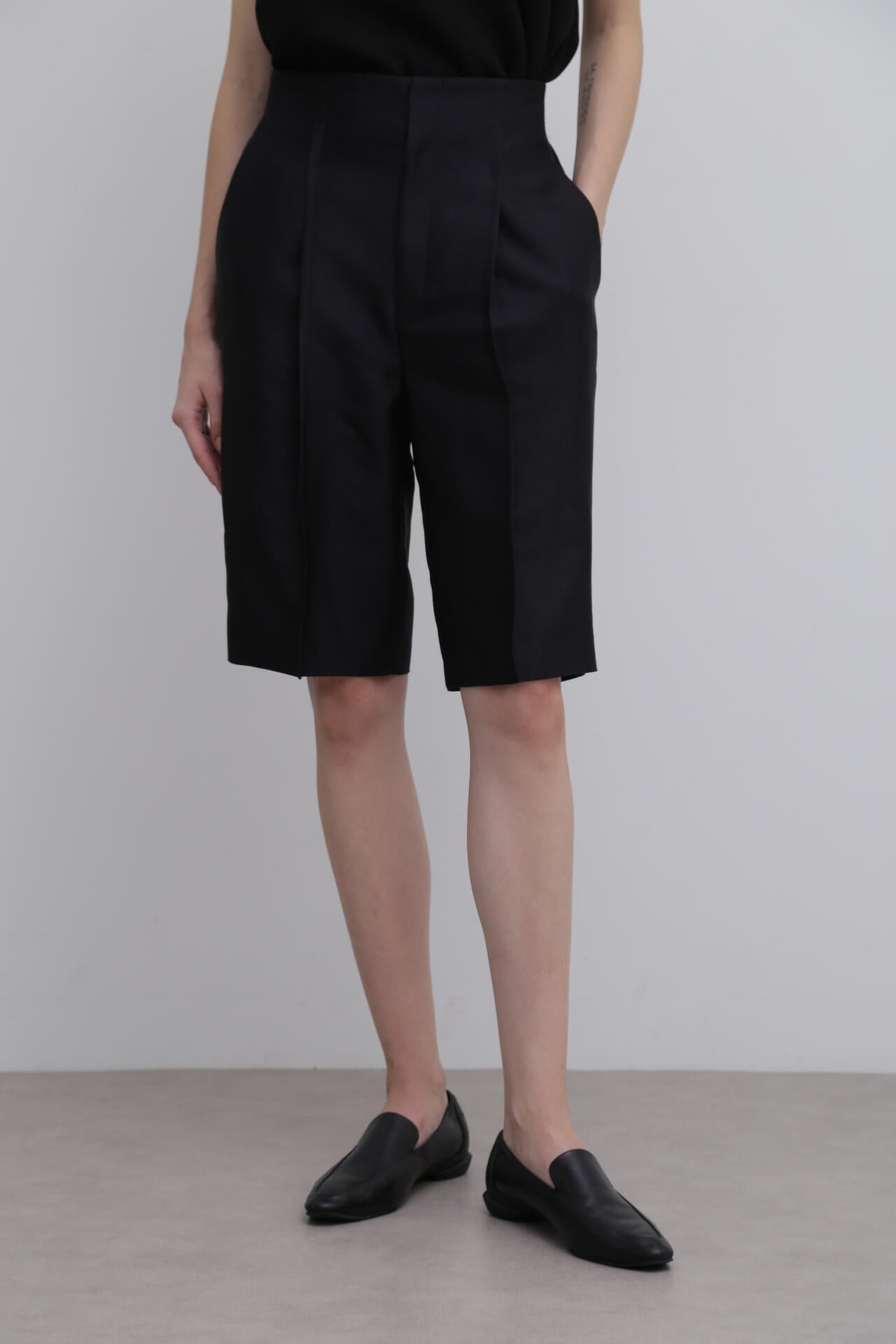 <UNiPH>シルクウールツイルハーフパンツ