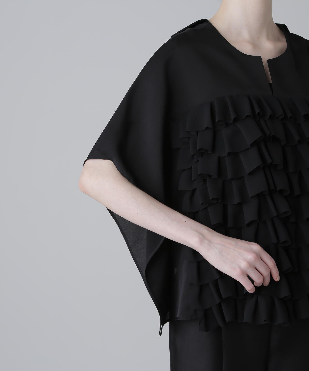 <BLACK LABEL>シルキーツイルブラウス