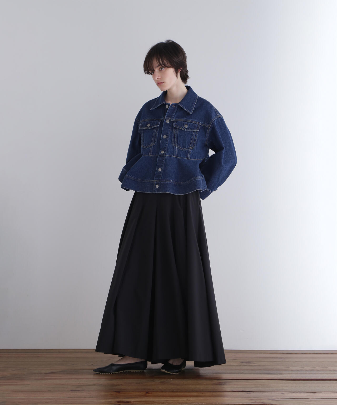 身長177cm B81 W59 H89 着用サイズ:F
